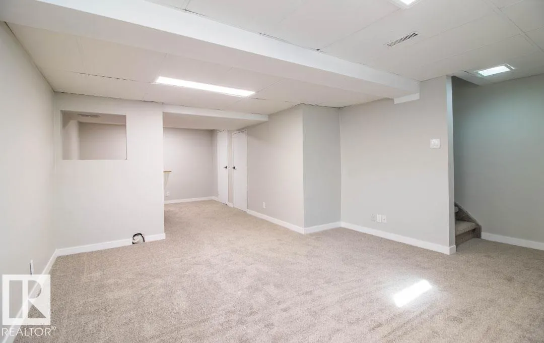 3129 139 AV NW