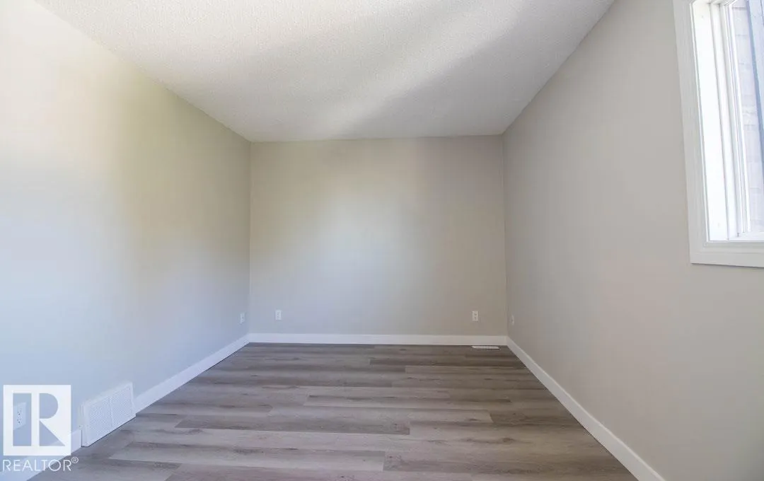 3129 139 AV NW
