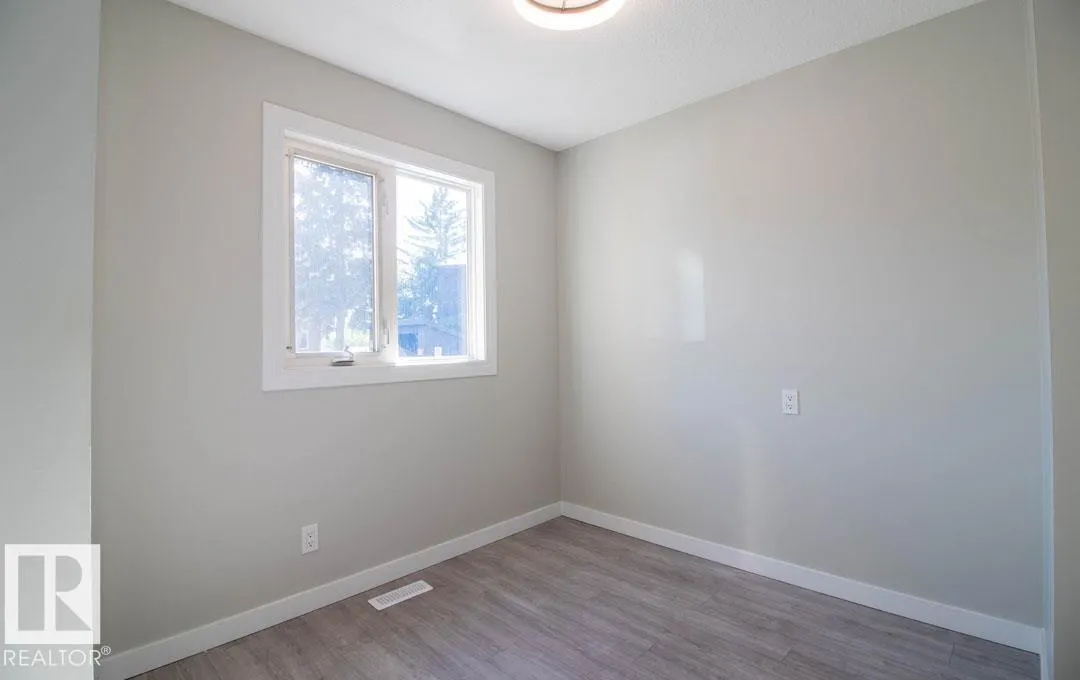 3129 139 AV NW