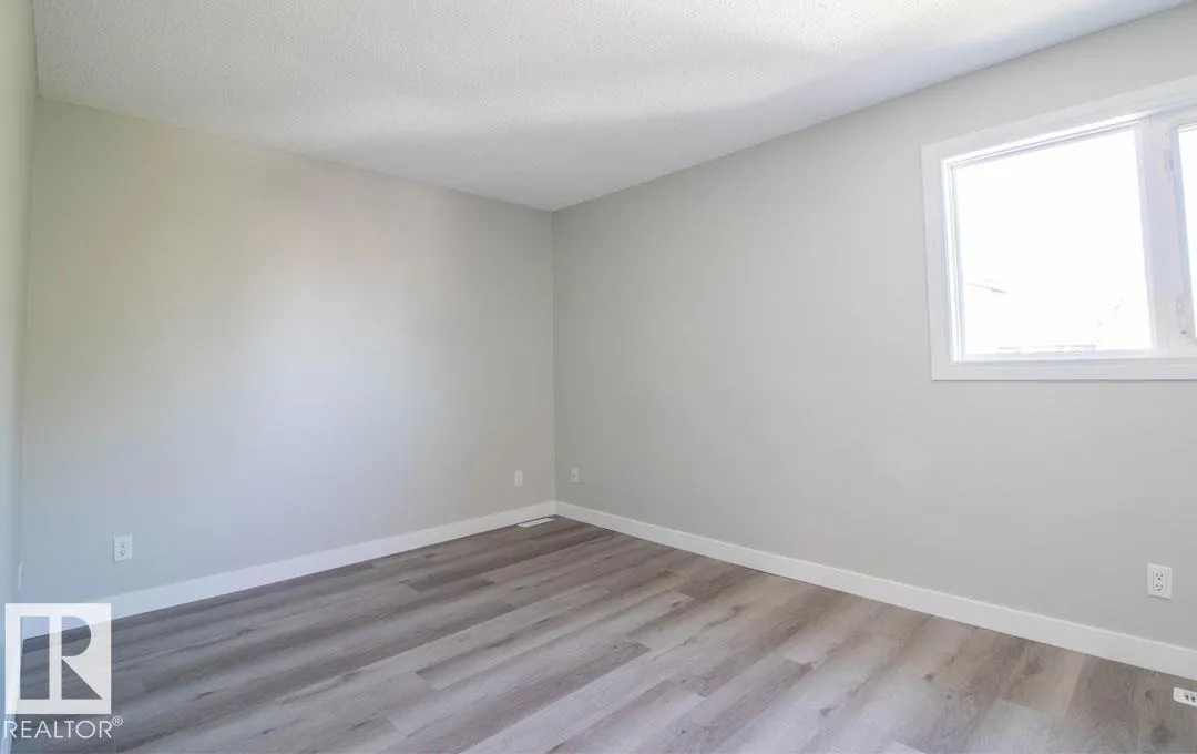 3129 139 AV NW