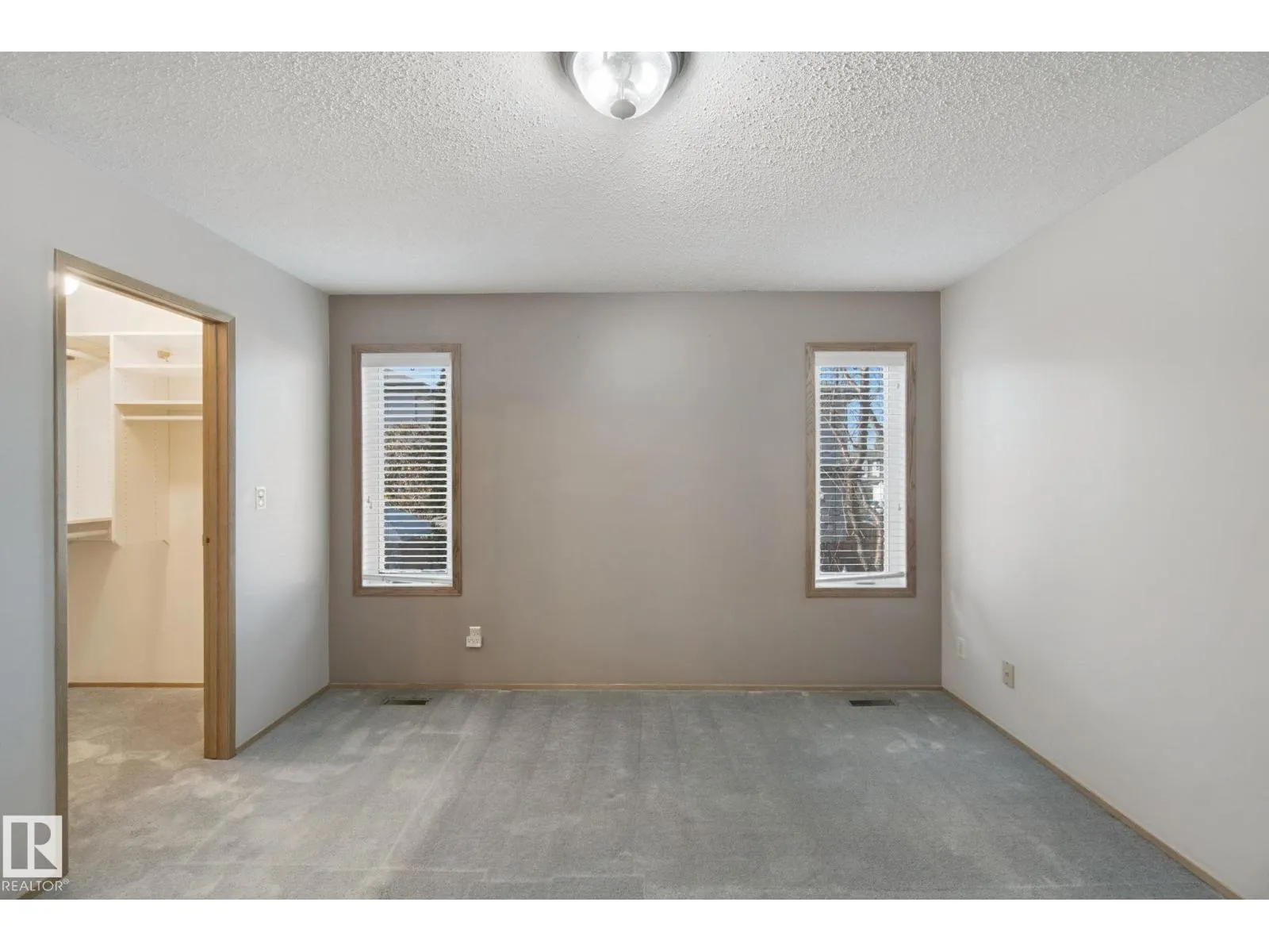 3355 145 AV NW