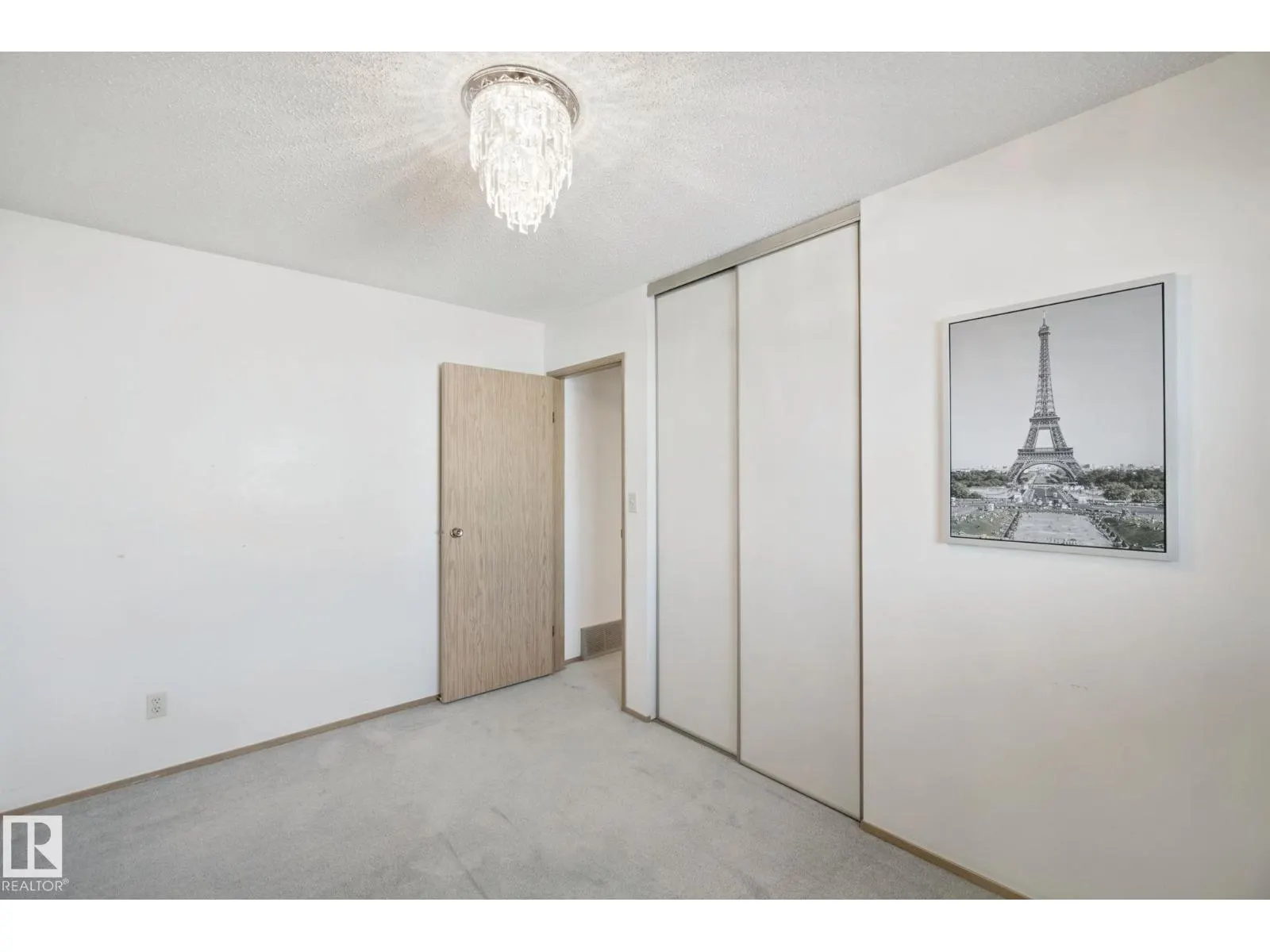 3355 145 AV NW