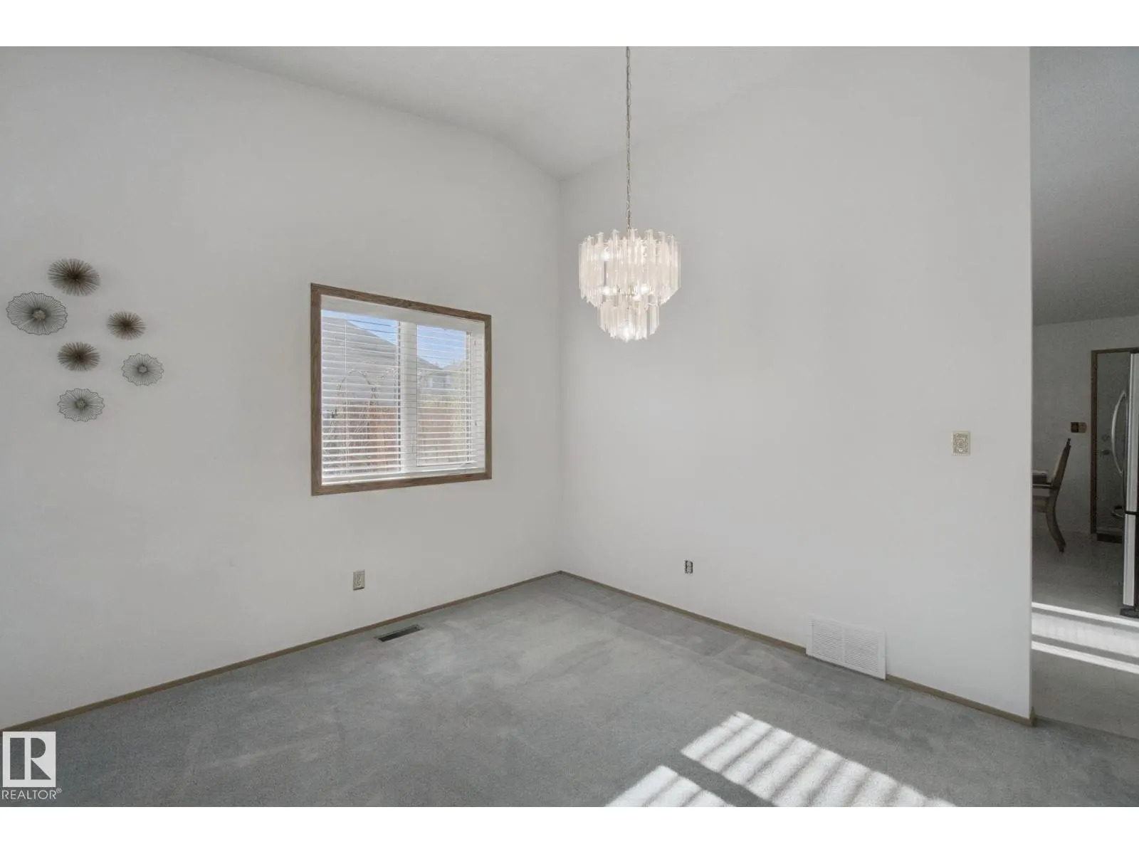 3355 145 AV NW