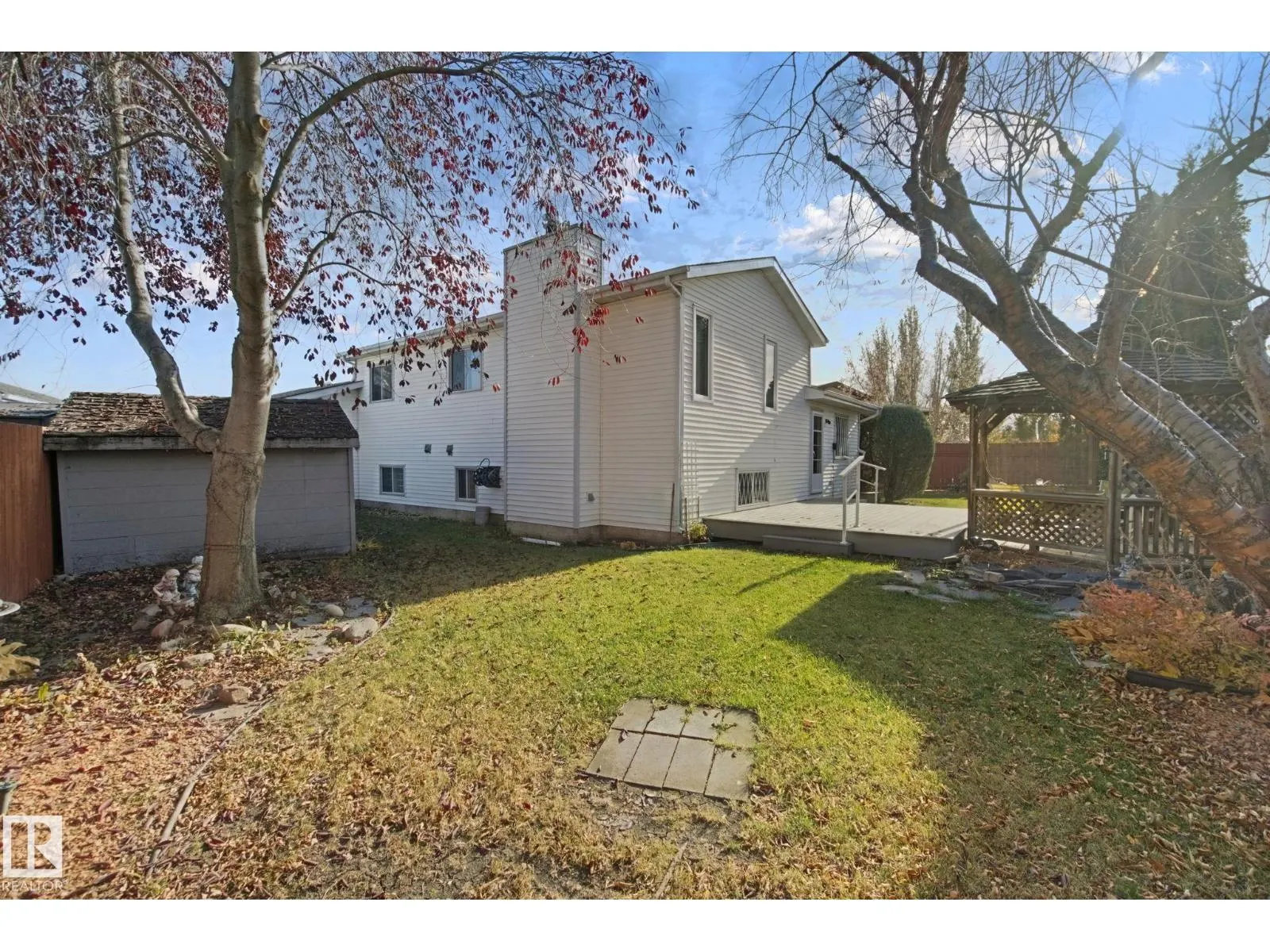 3355 145 AV NW