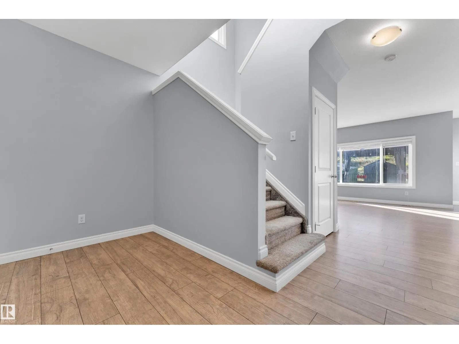 4359 126 AV NW