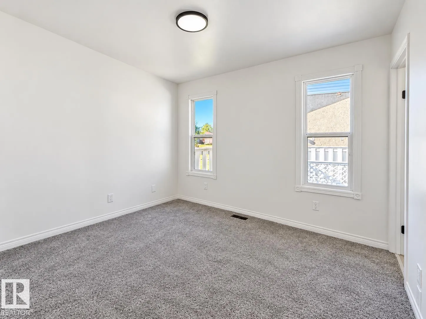 15024 22 ST NW