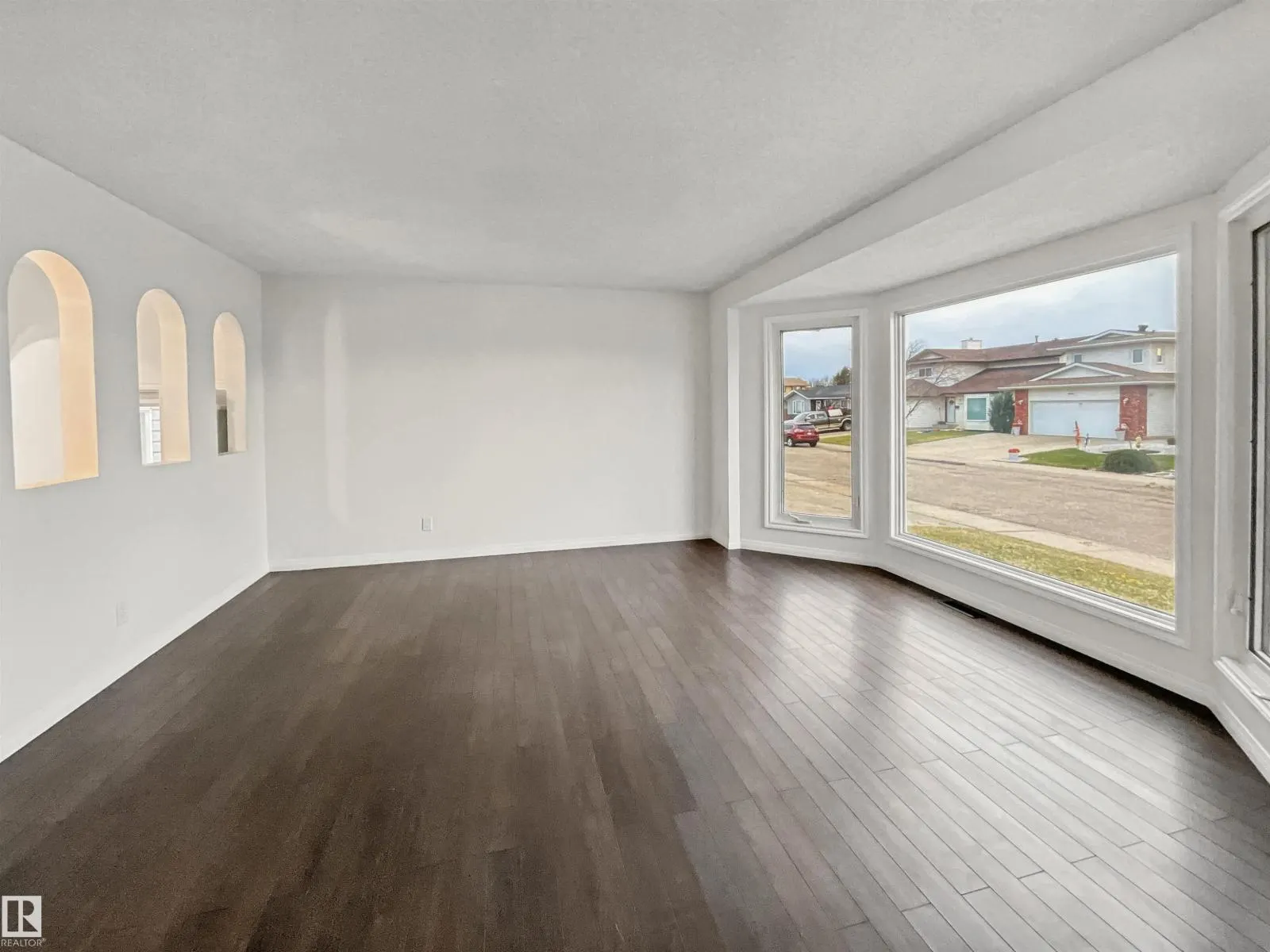 15024 22 ST NW