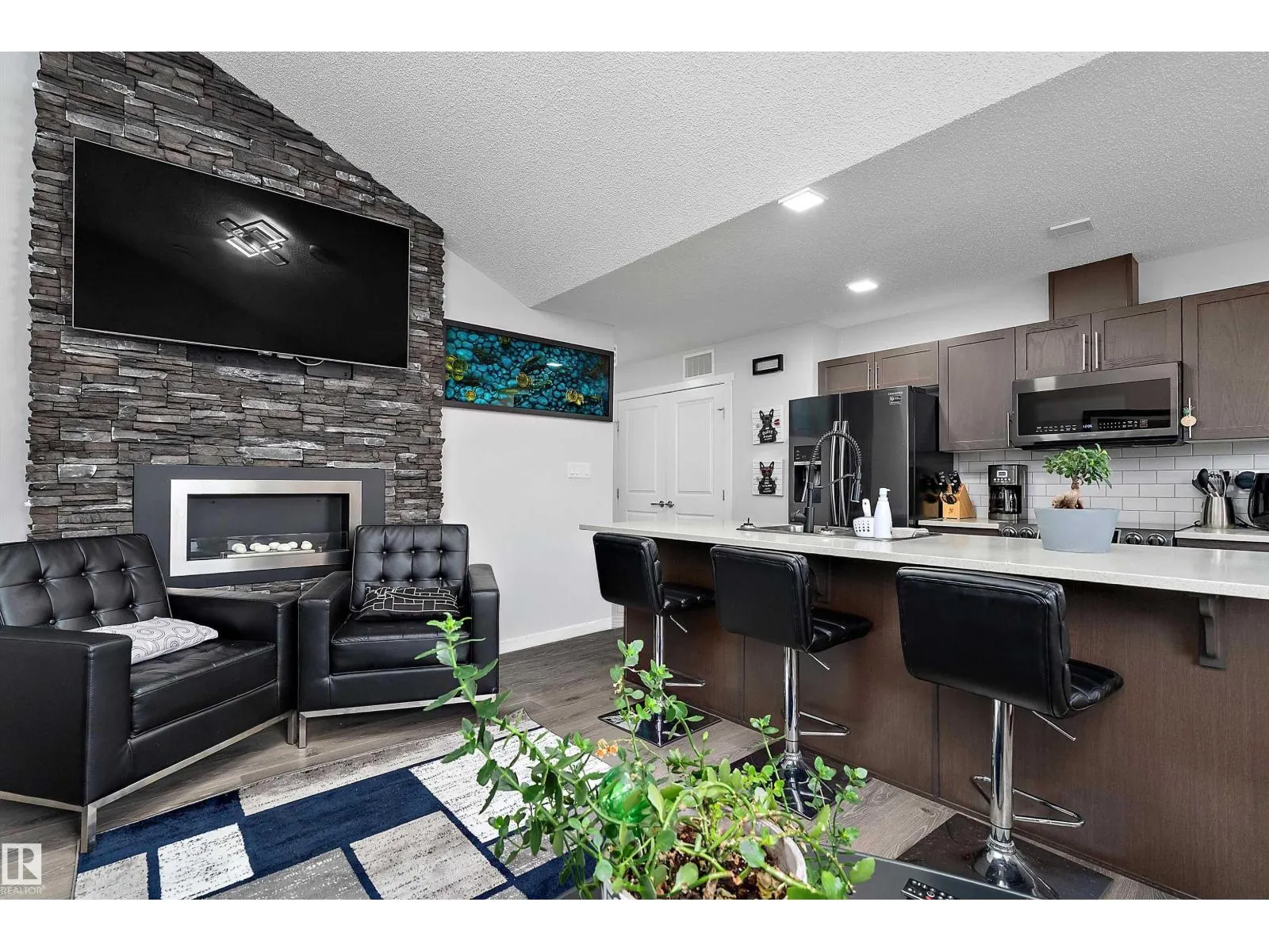 #69 1203 163 ST SW