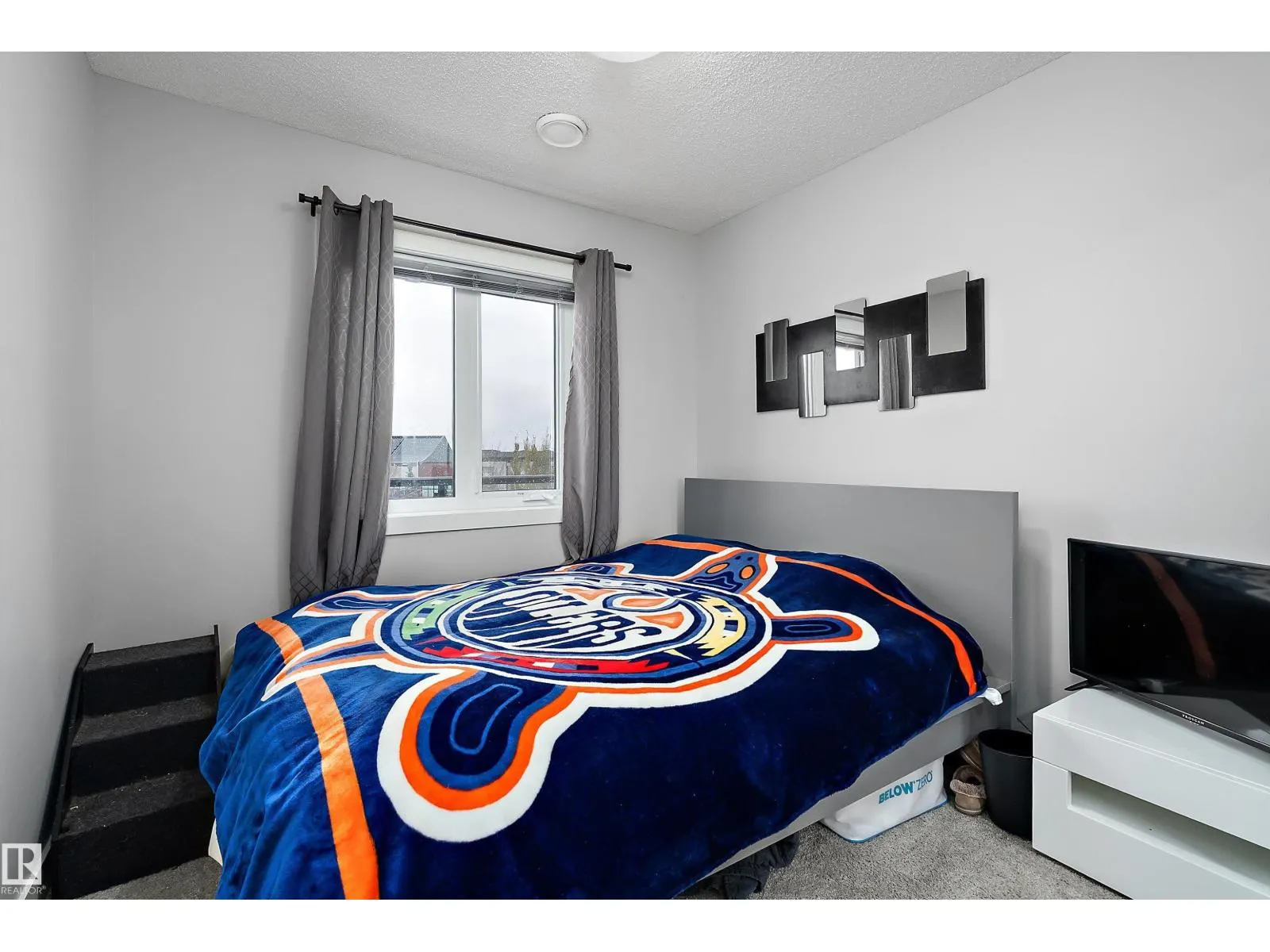 #69 1203 163 ST SW