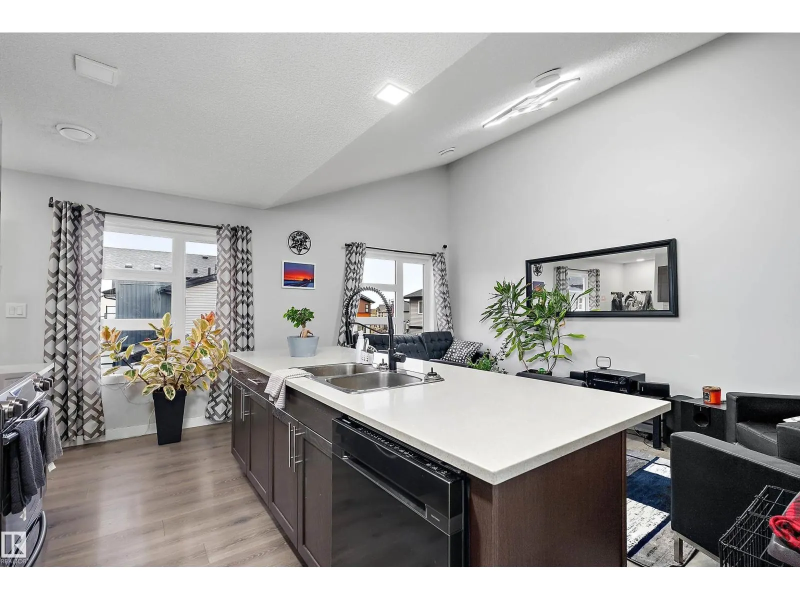 #69 1203 163 ST SW