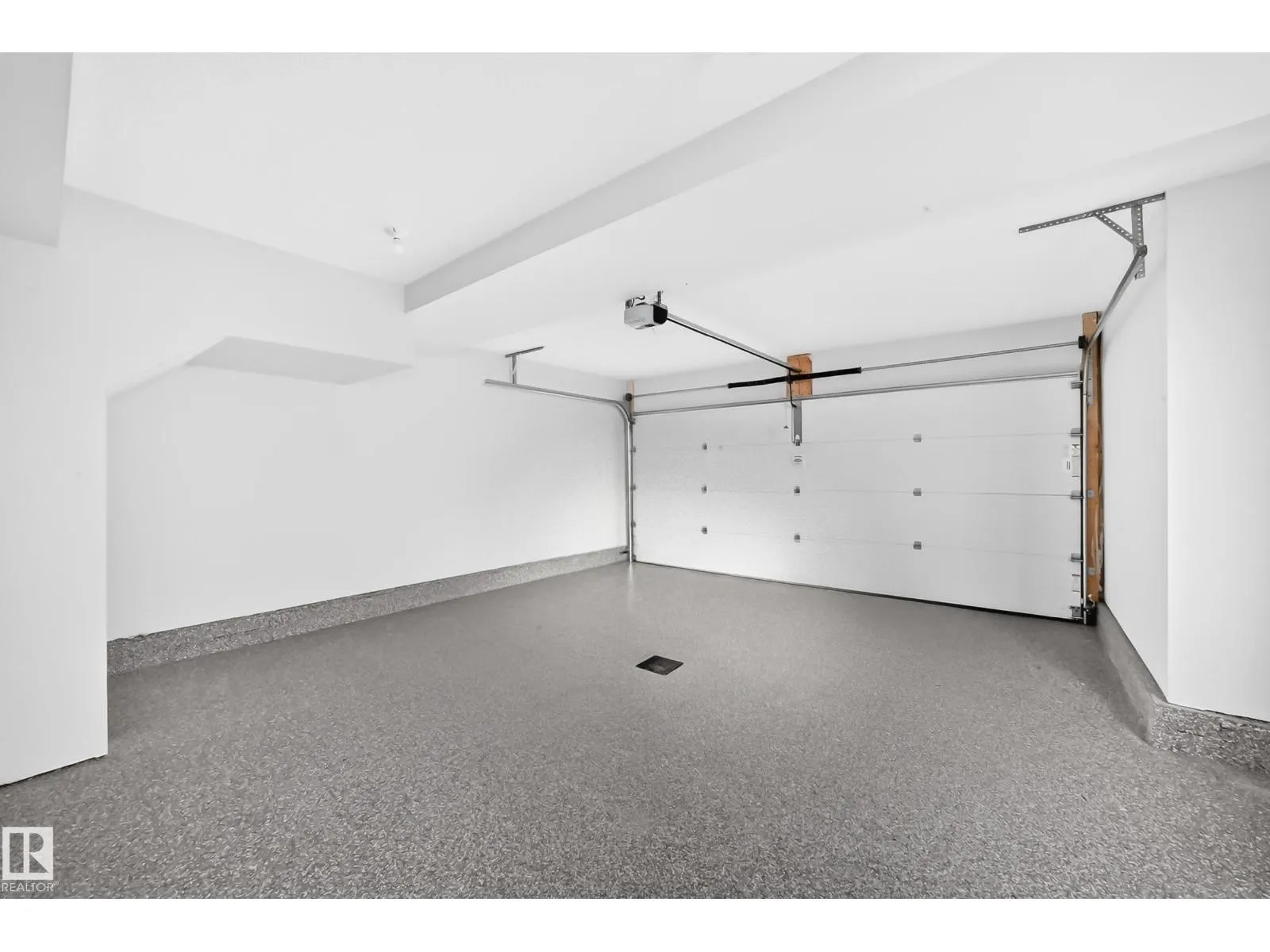 #1 11910 35 AV SW