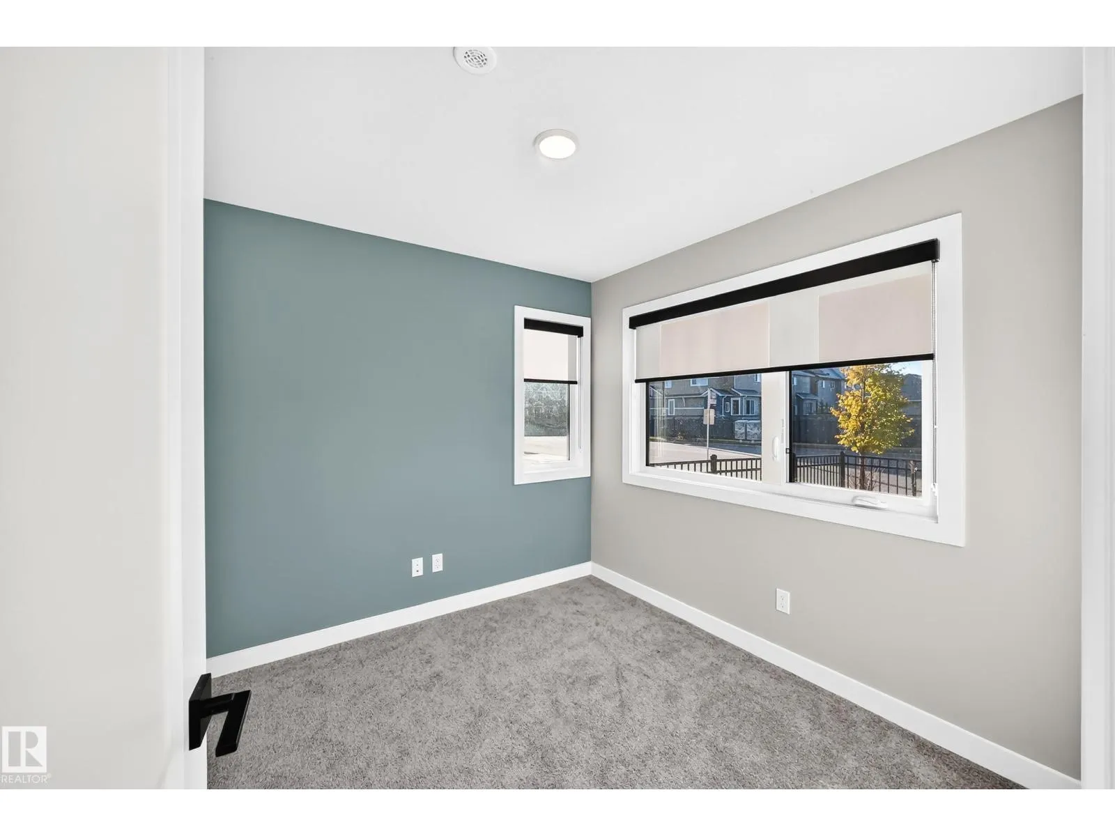 #1 11910 35 AV SW