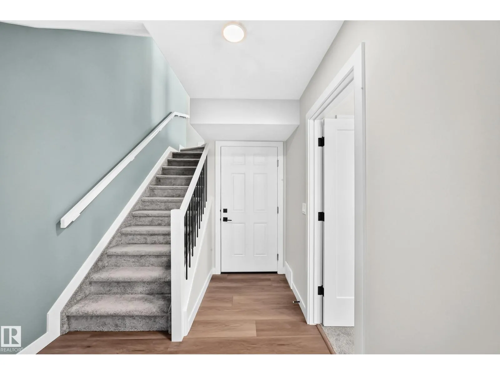 #1 11910 35 AV SW