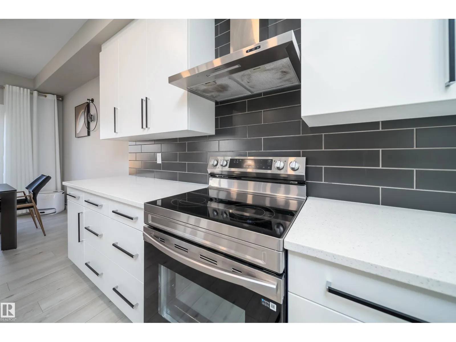 3468 Kulay GR SW SW