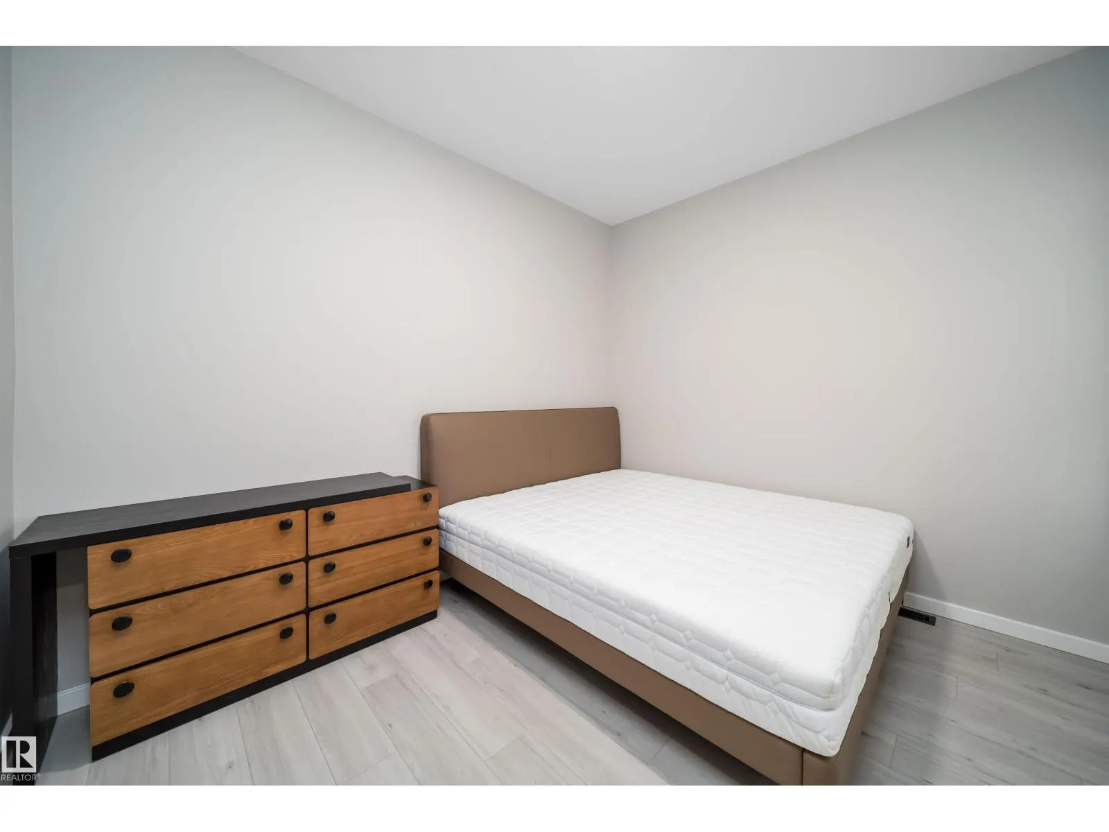 3468 Kulay GR SW SW