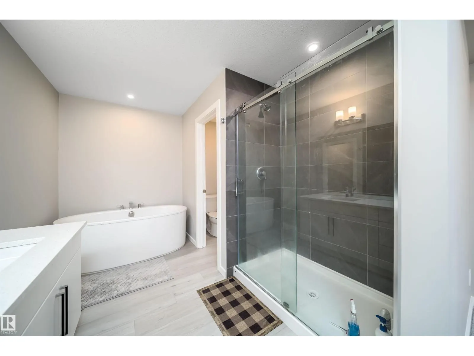 3468 Kulay GR SW SW