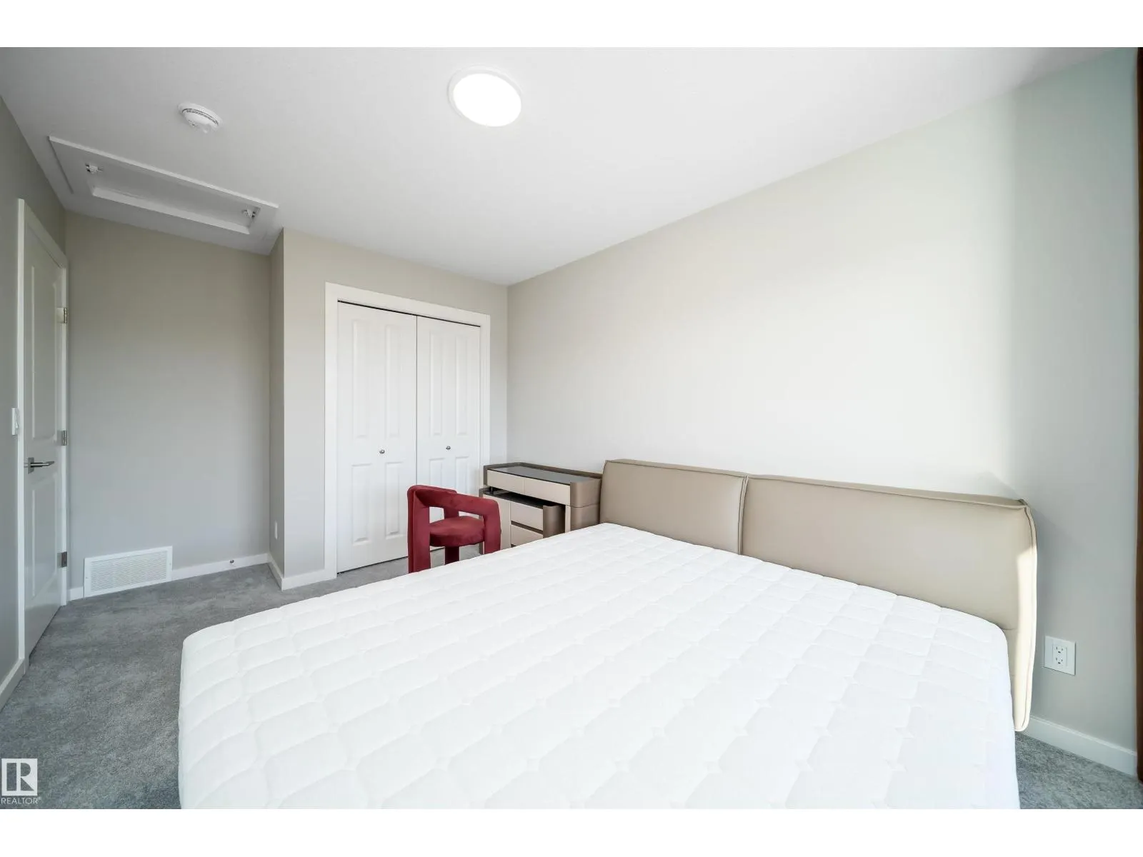 3468 Kulay GR SW SW