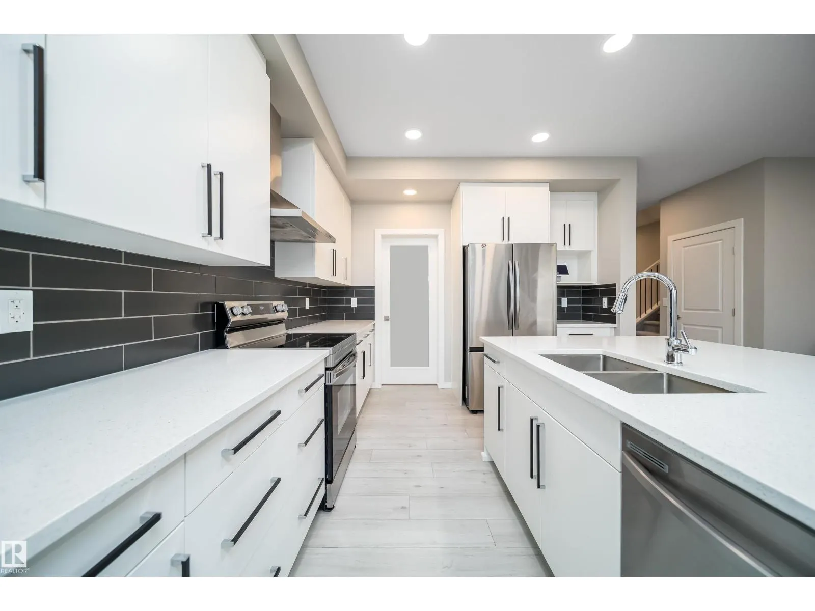 3468 Kulay GR SW SW