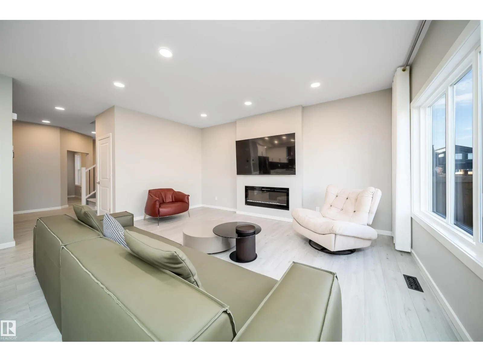 3468 Kulay GR SW SW