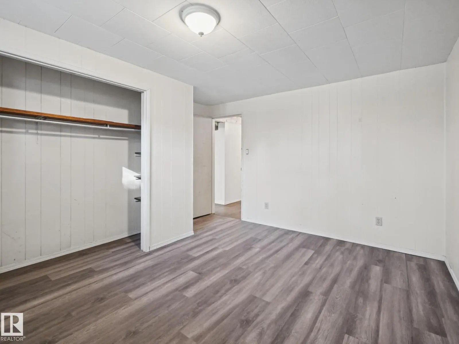 21110 89 AV SW SW
