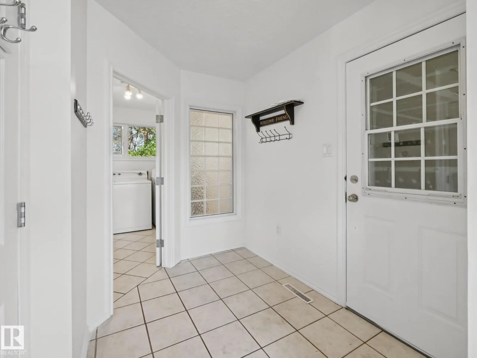 21110 89 AV SW SW