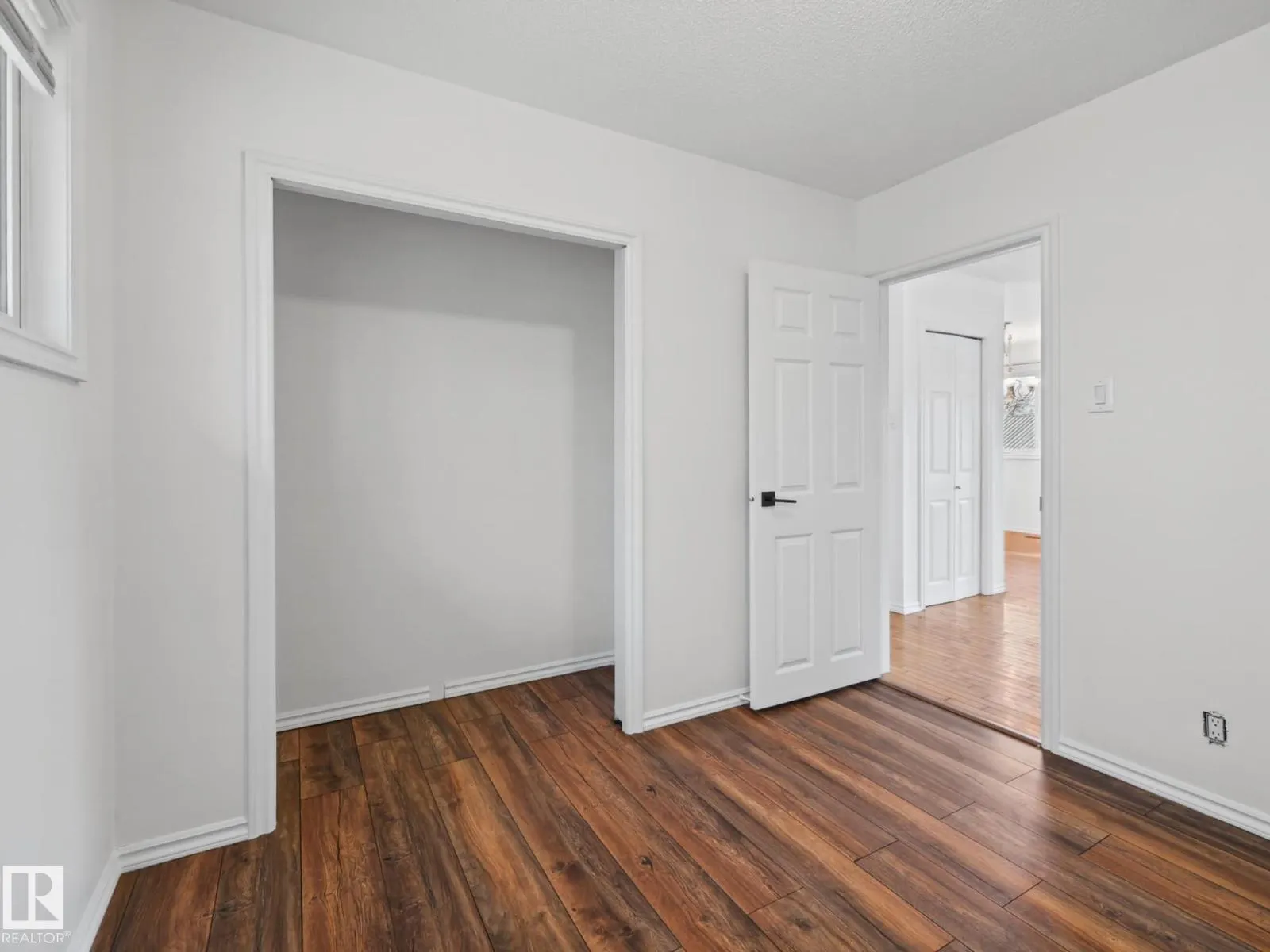 21110 89 AV SW SW