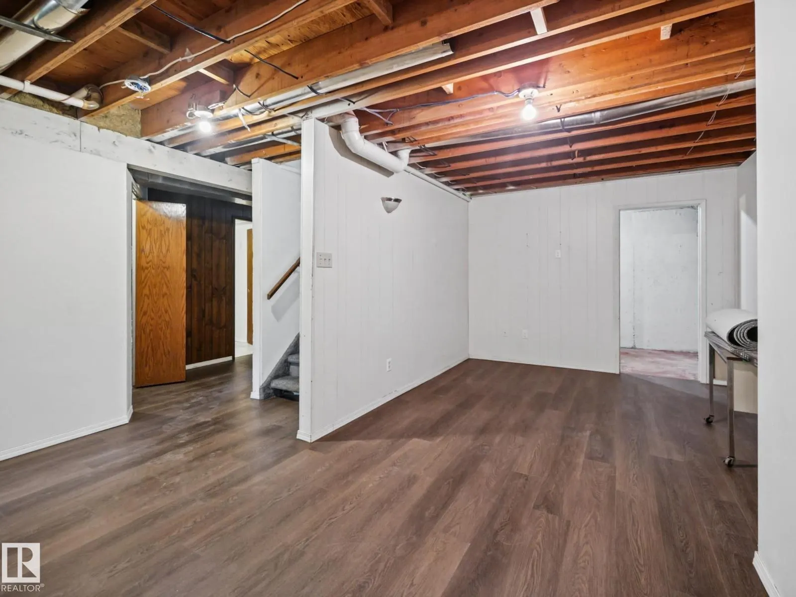 21110 89 AV SW SW