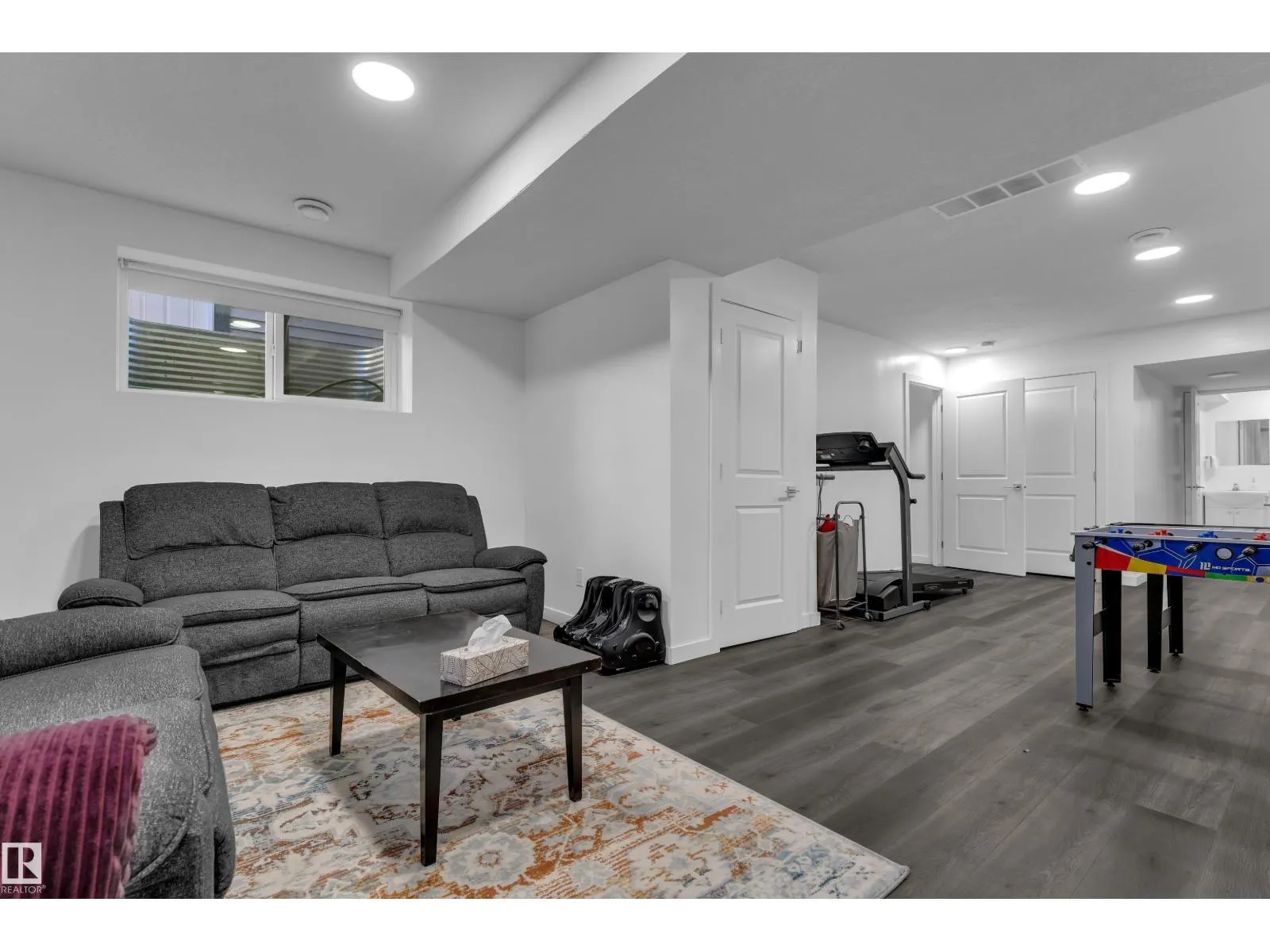 3114 4 ST NW