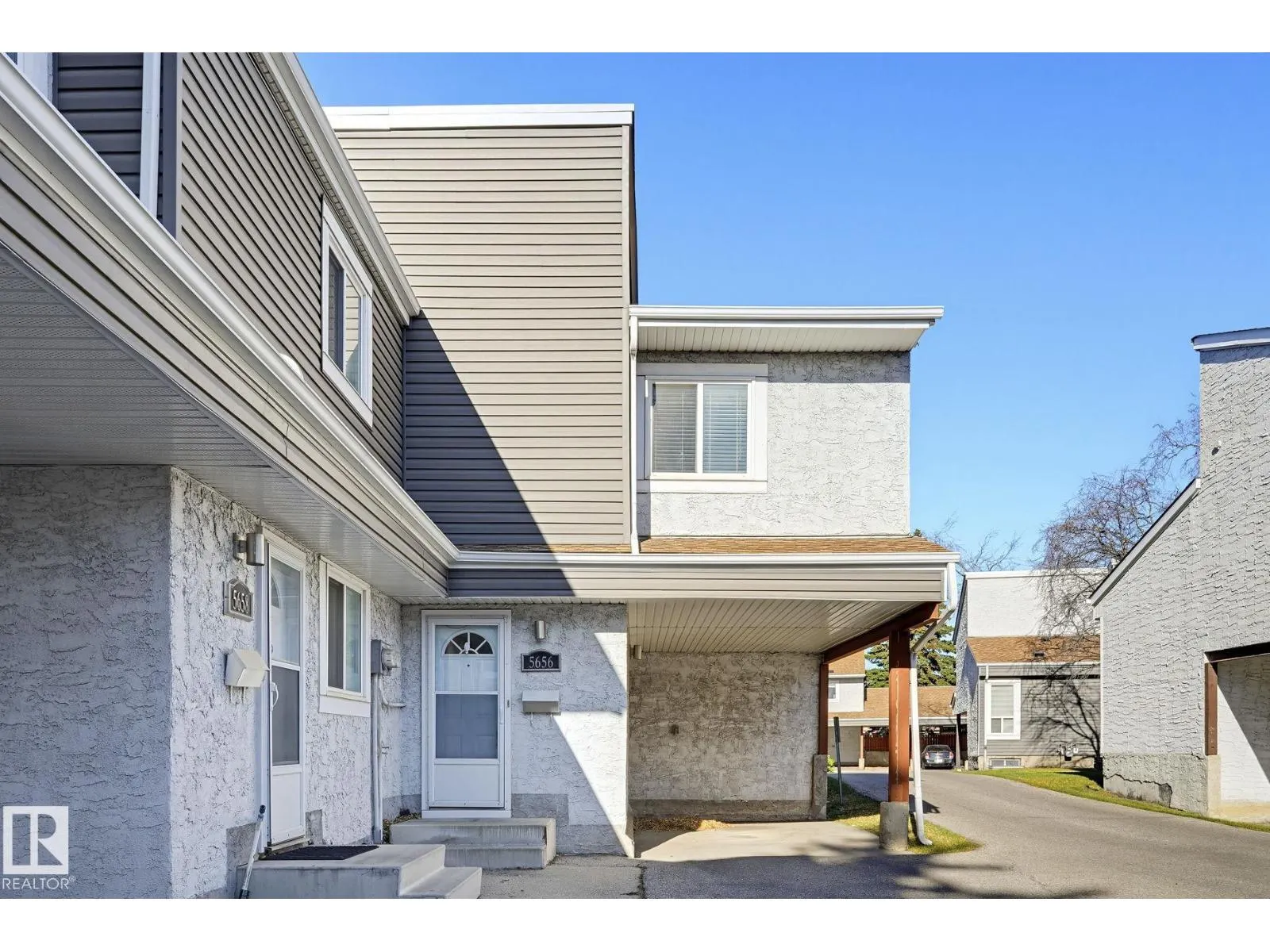 5656 19A AV NW