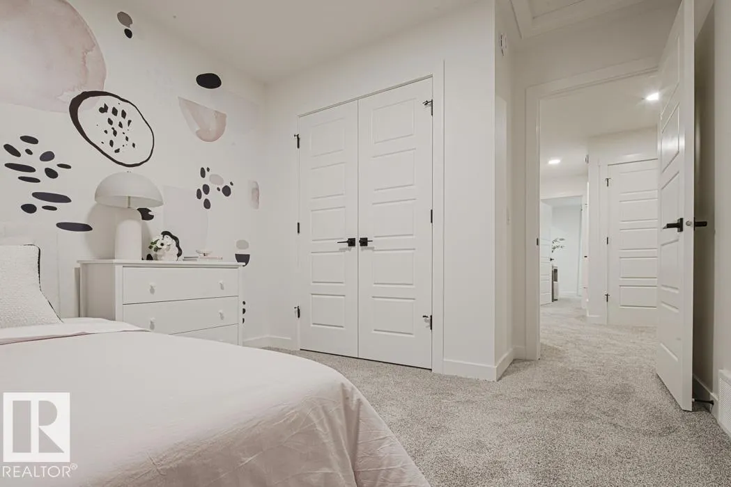 821 16 AV NW