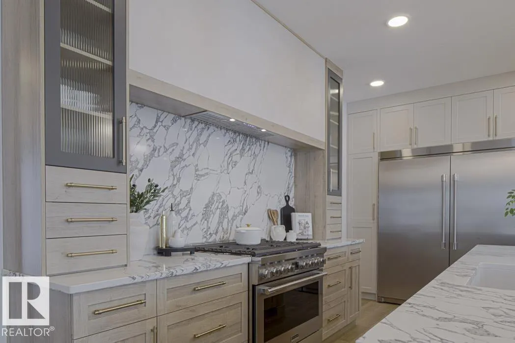 6 TILIA PL