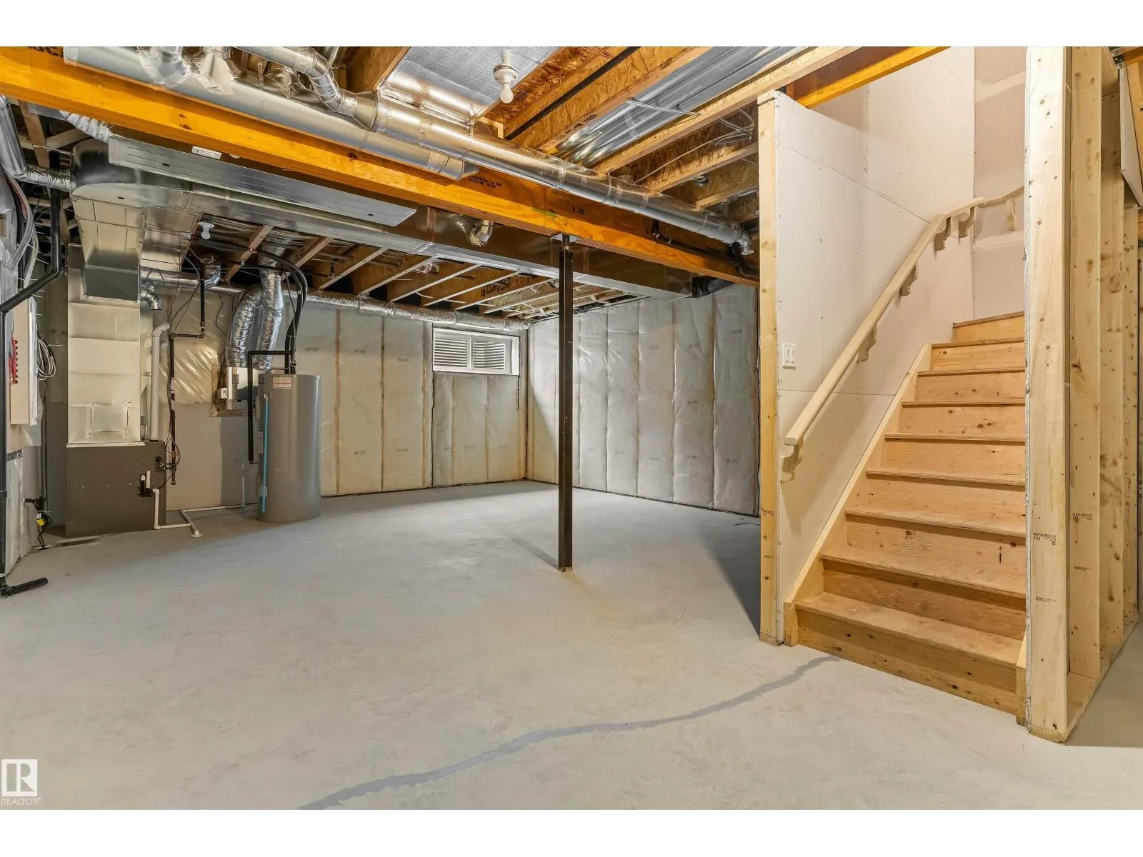 54 EMERSON LD