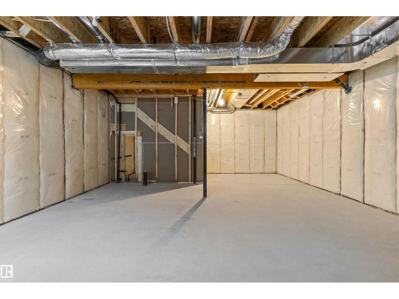 54 EMERSON LD