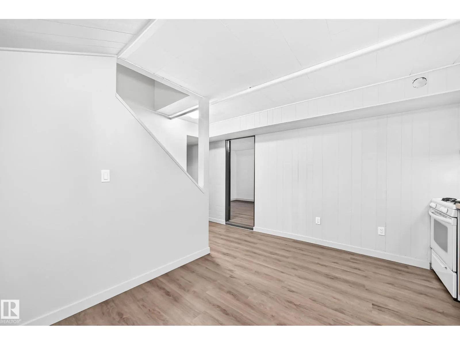 12819 107 ST NW