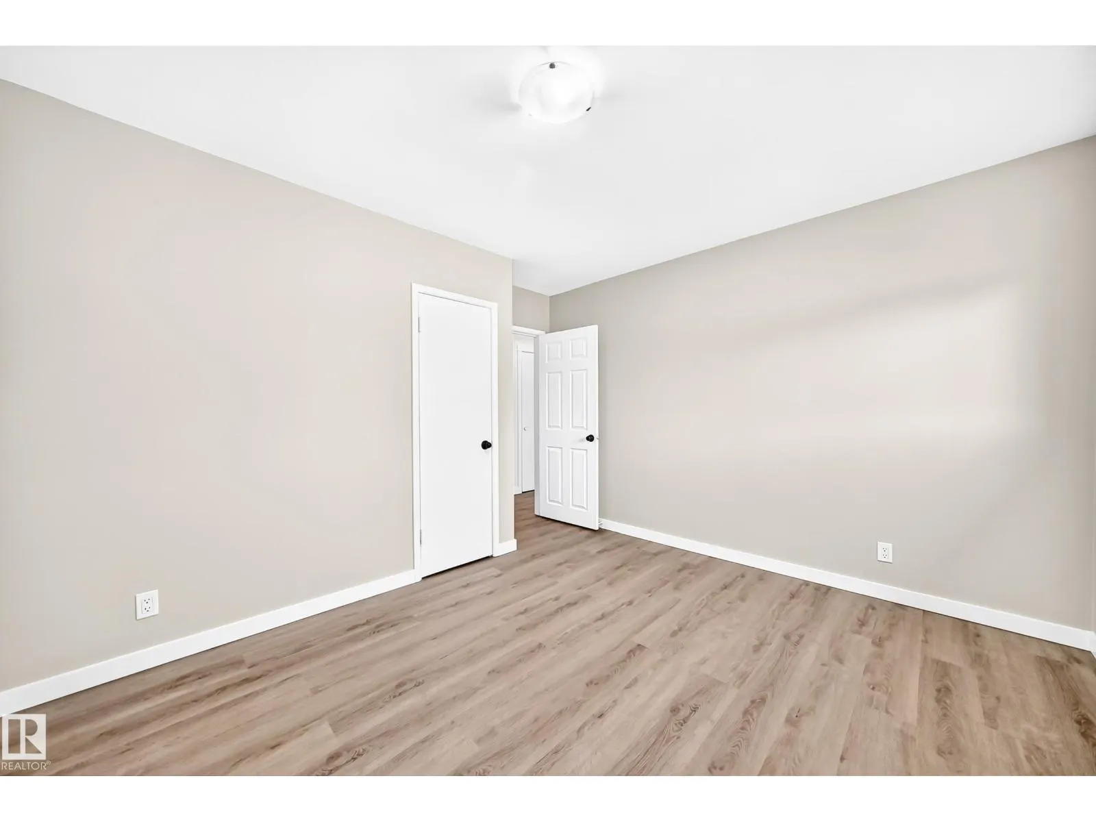 12819 107 ST NW