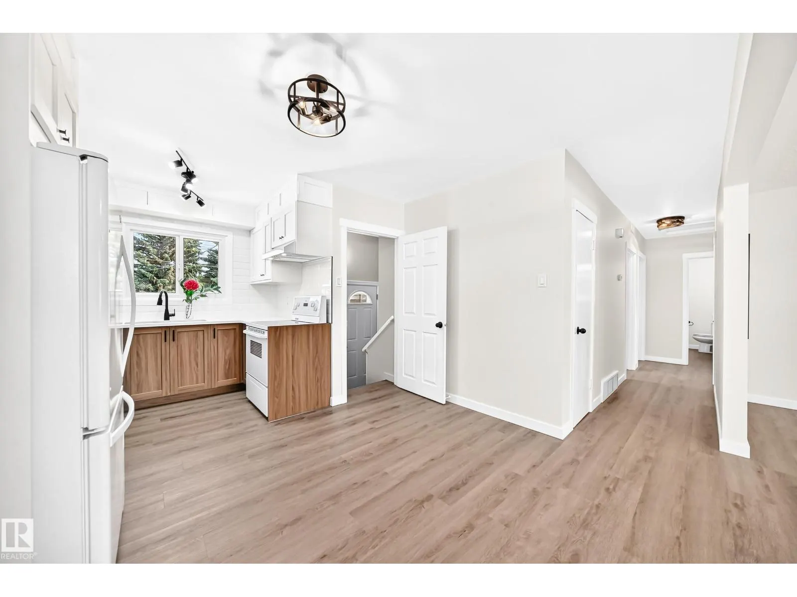 12819 107 ST NW