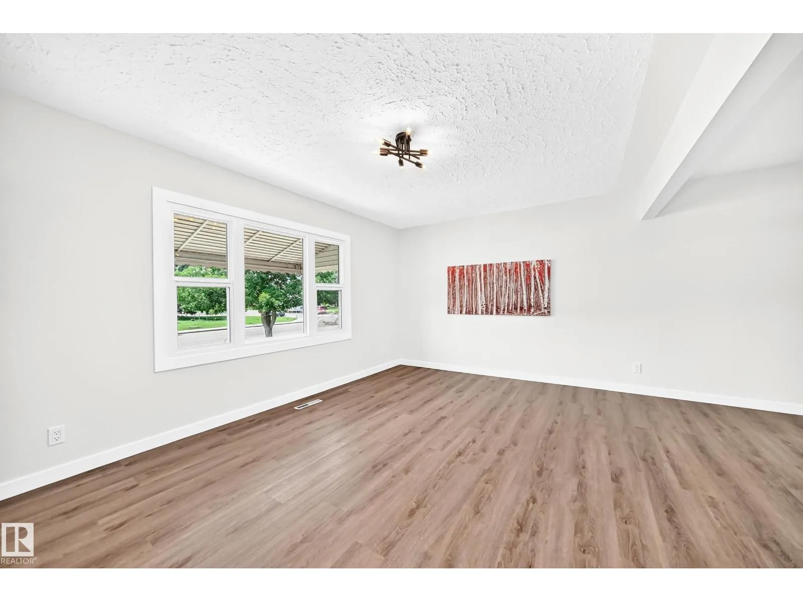 12819 107 ST NW