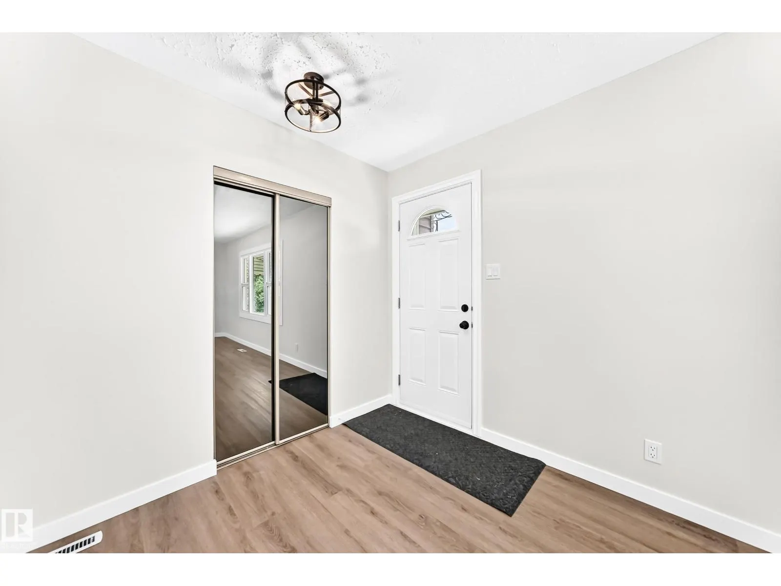 12819 107 ST NW