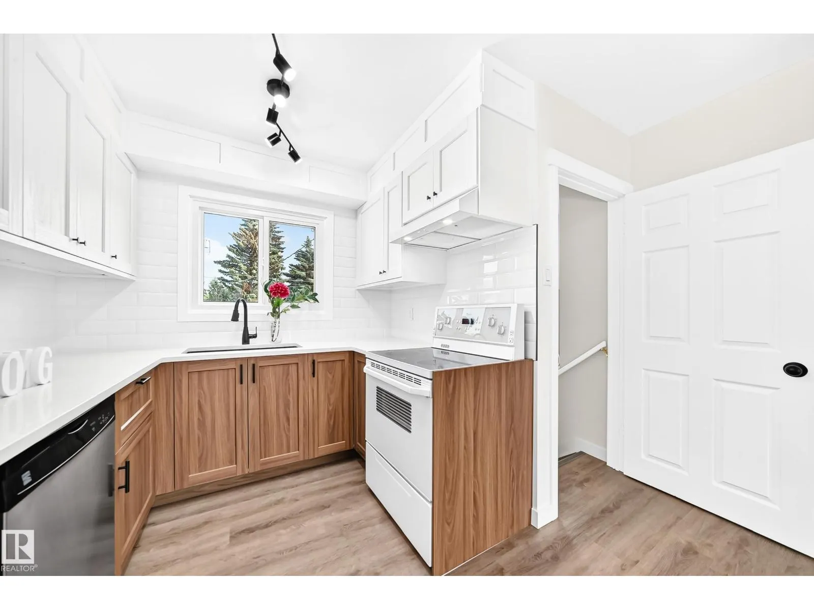 12819 107 ST NW