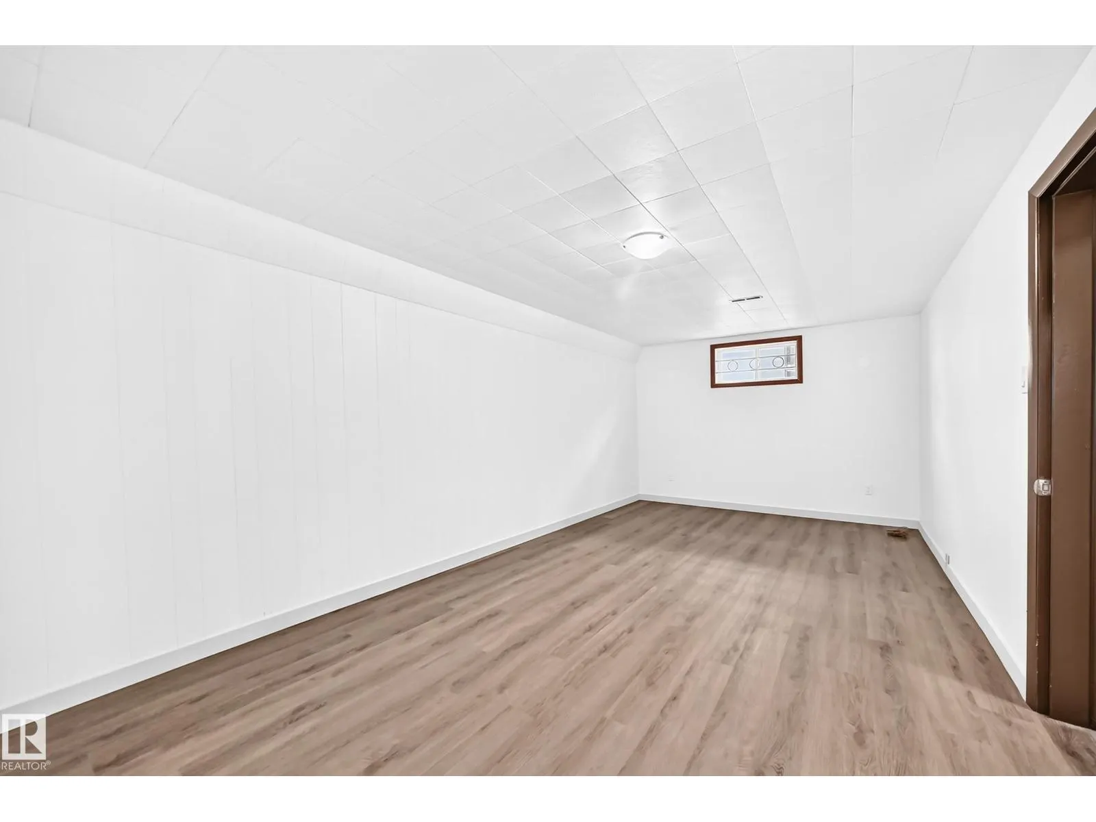 12819 107 ST NW