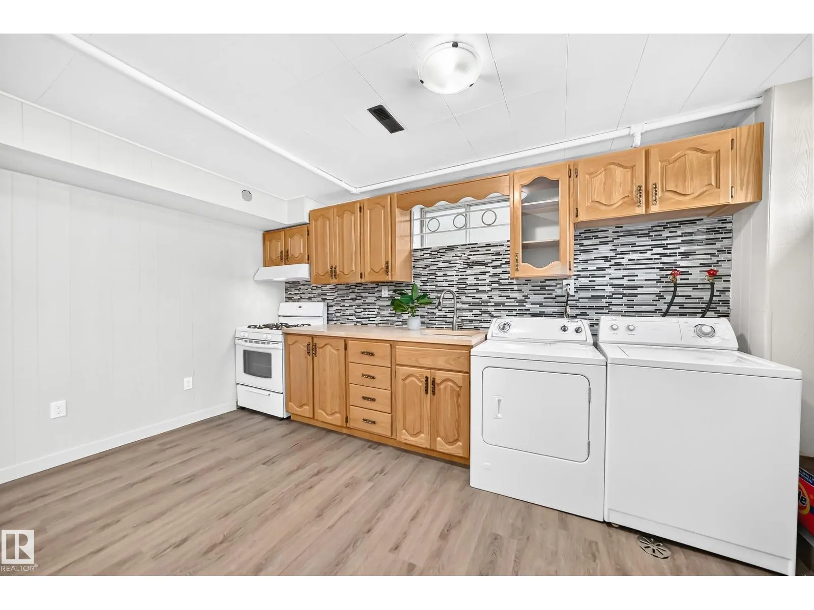 12819 107 ST NW