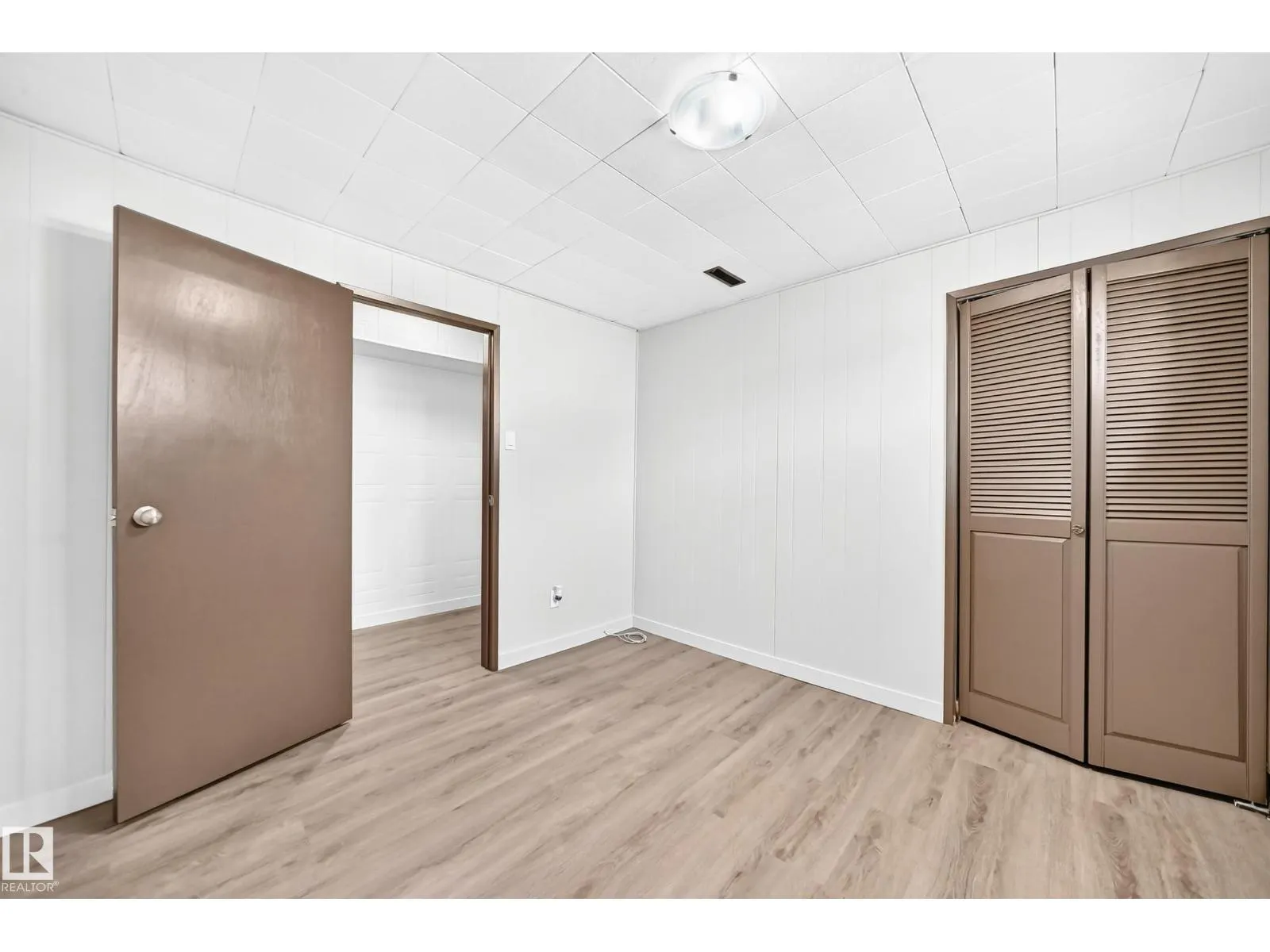 12819 107 ST NW