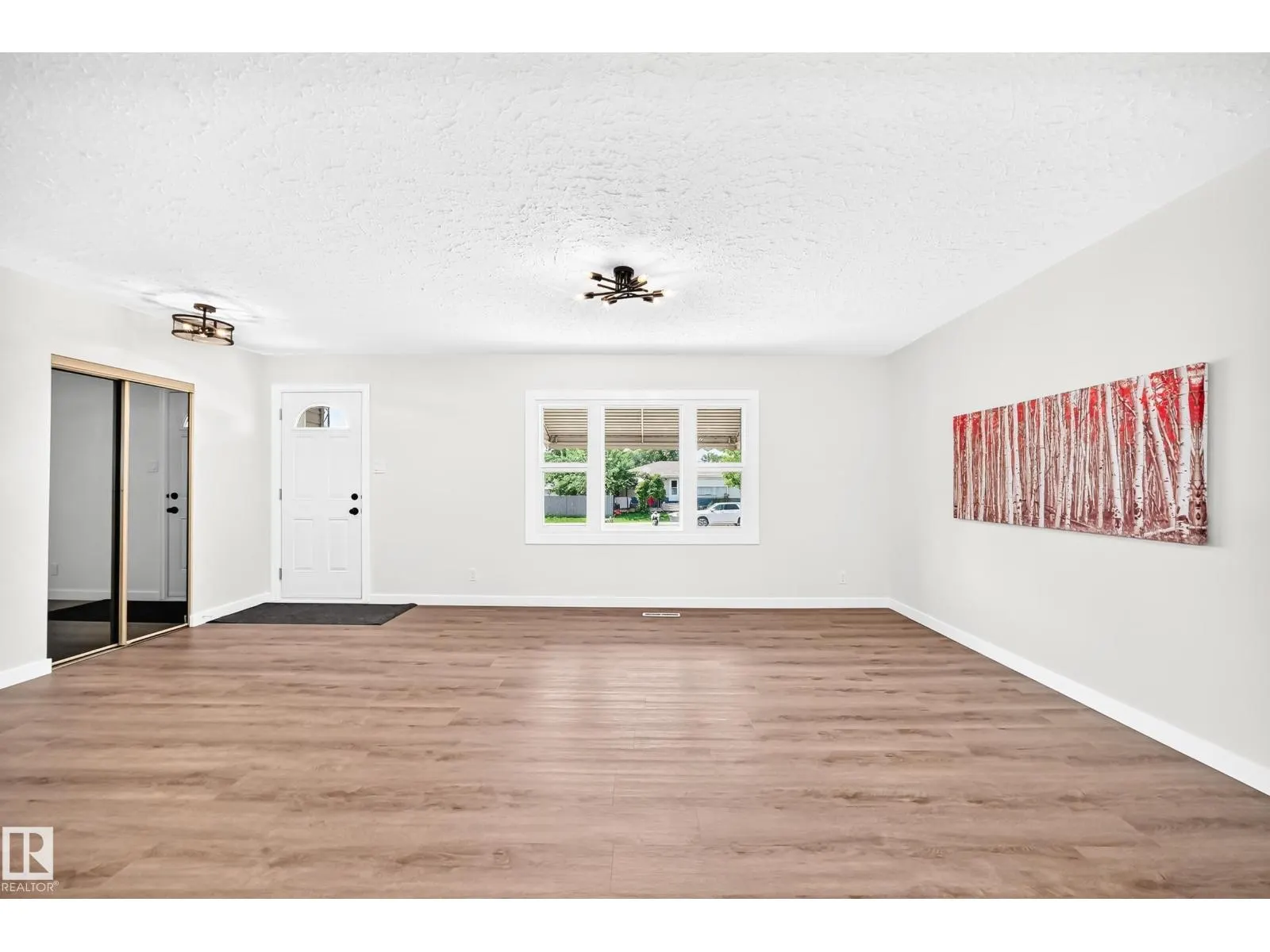 12819 107 ST NW