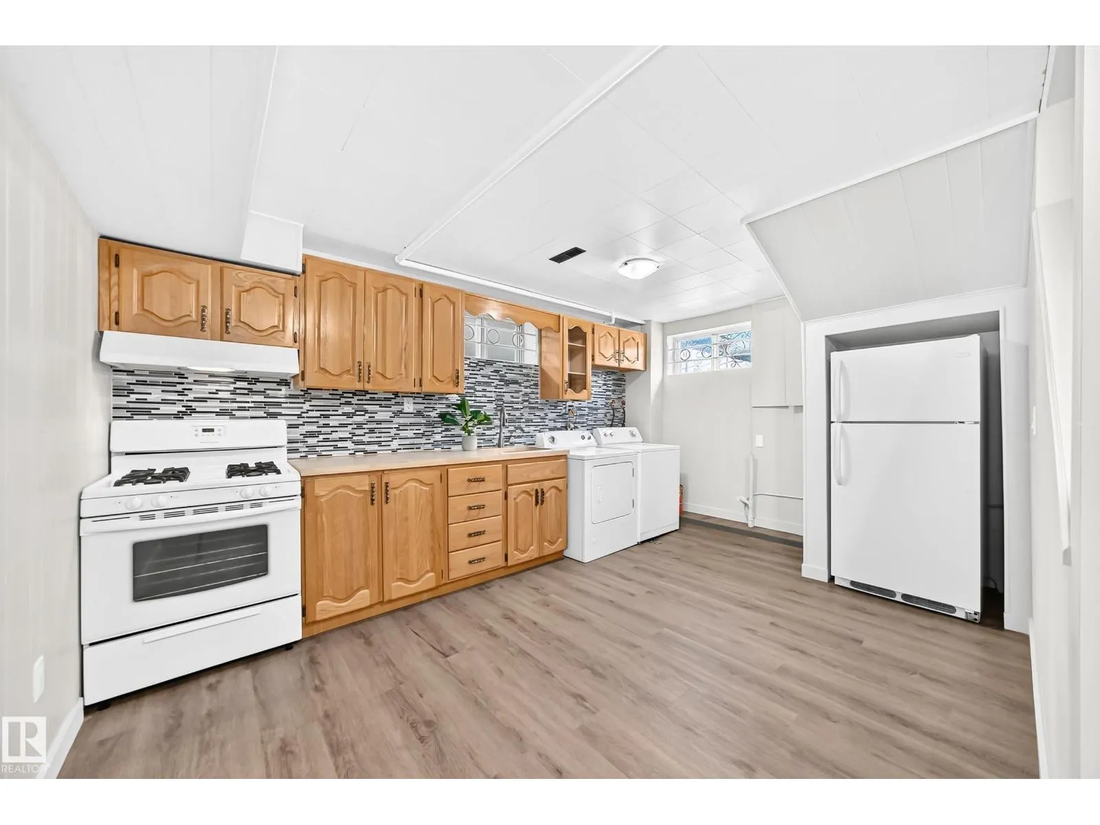 12819 107 ST NW