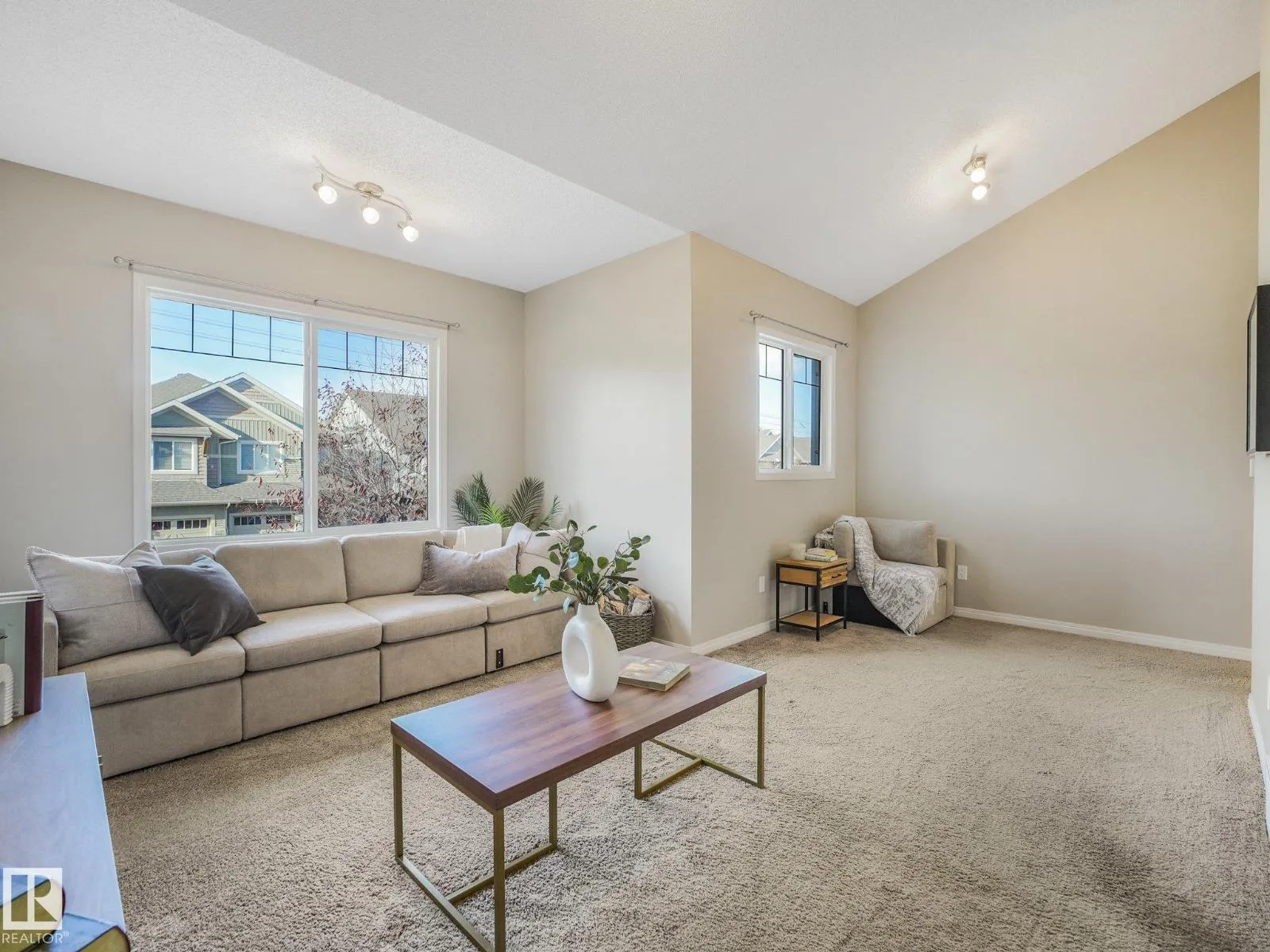 1735 CHAPMAN WY SW