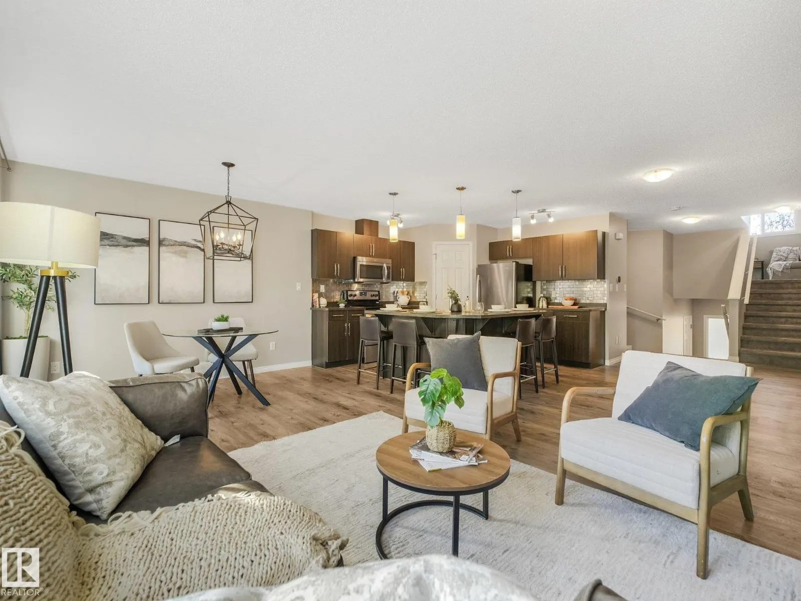 1735 CHAPMAN WY SW