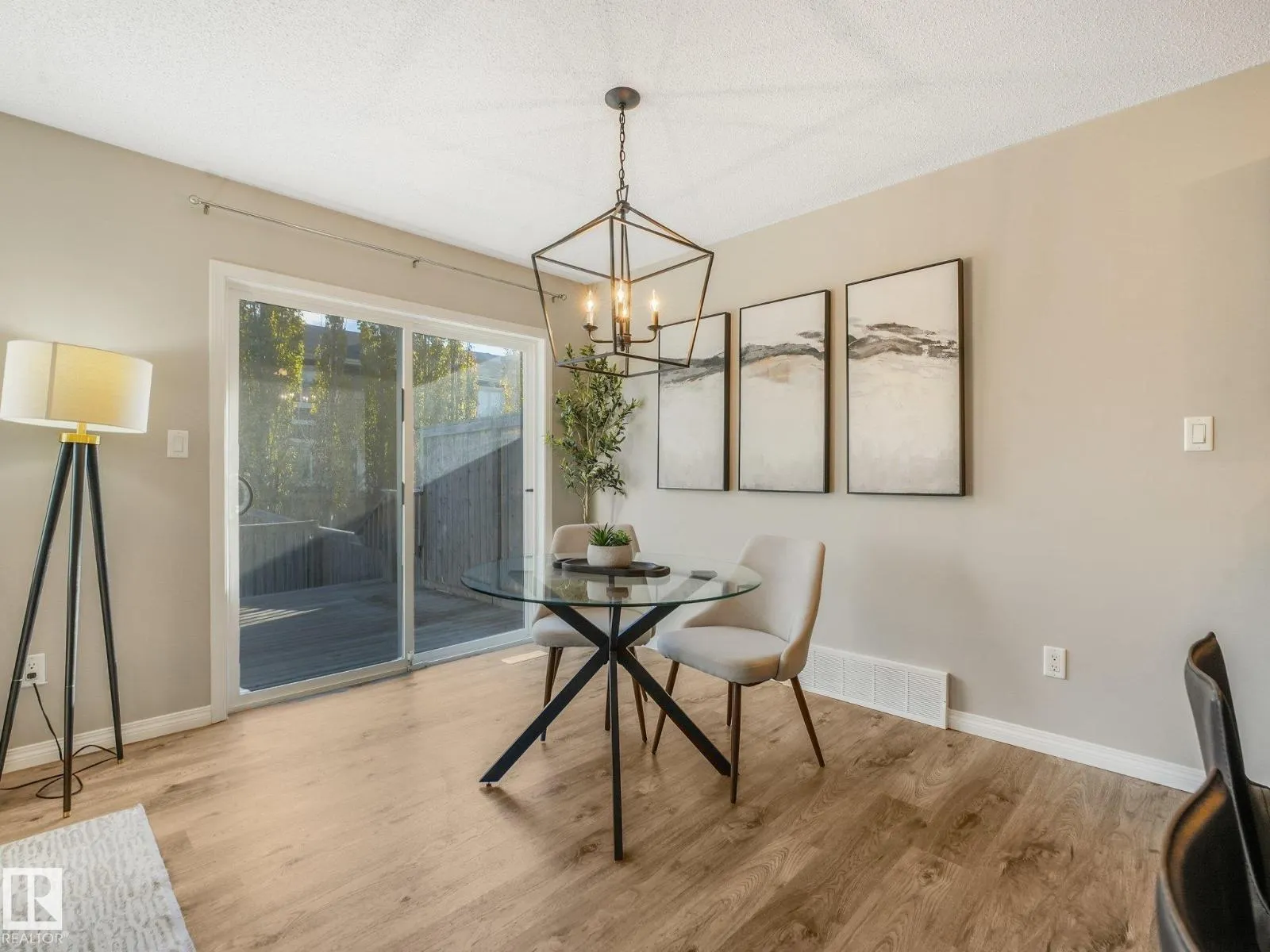 1735 CHAPMAN WY SW