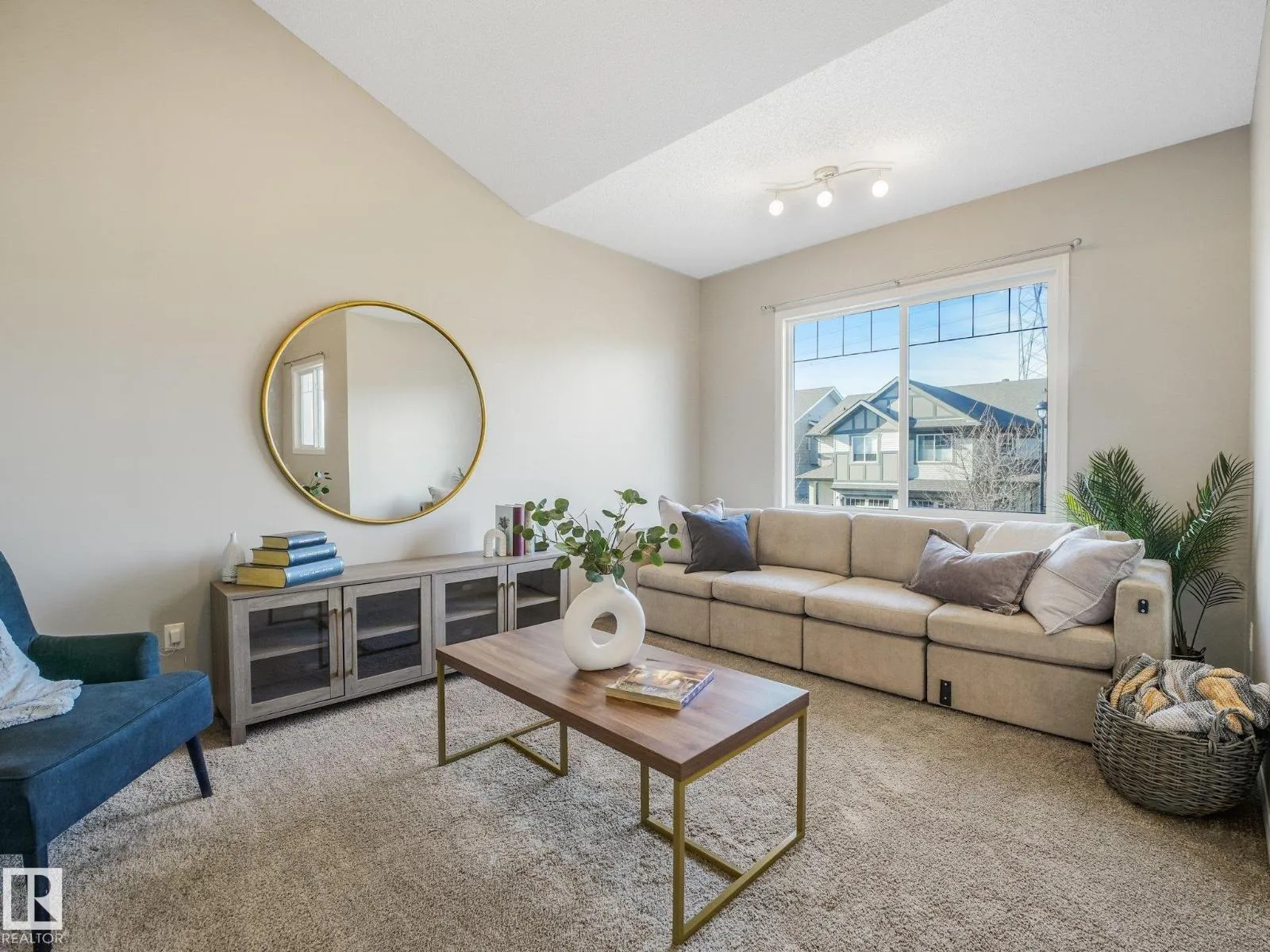 1735 CHAPMAN WY SW