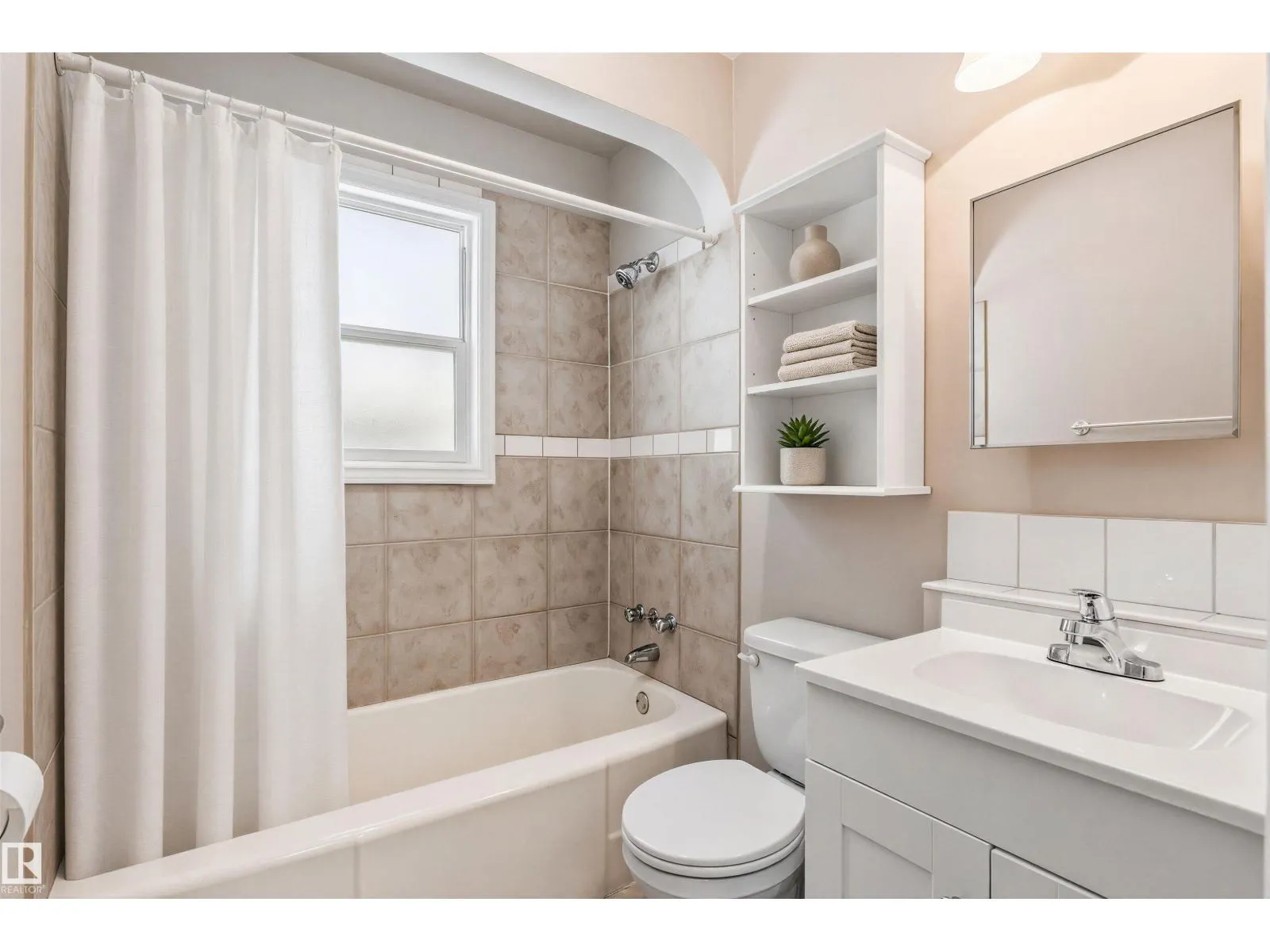 11811 70 ST NW