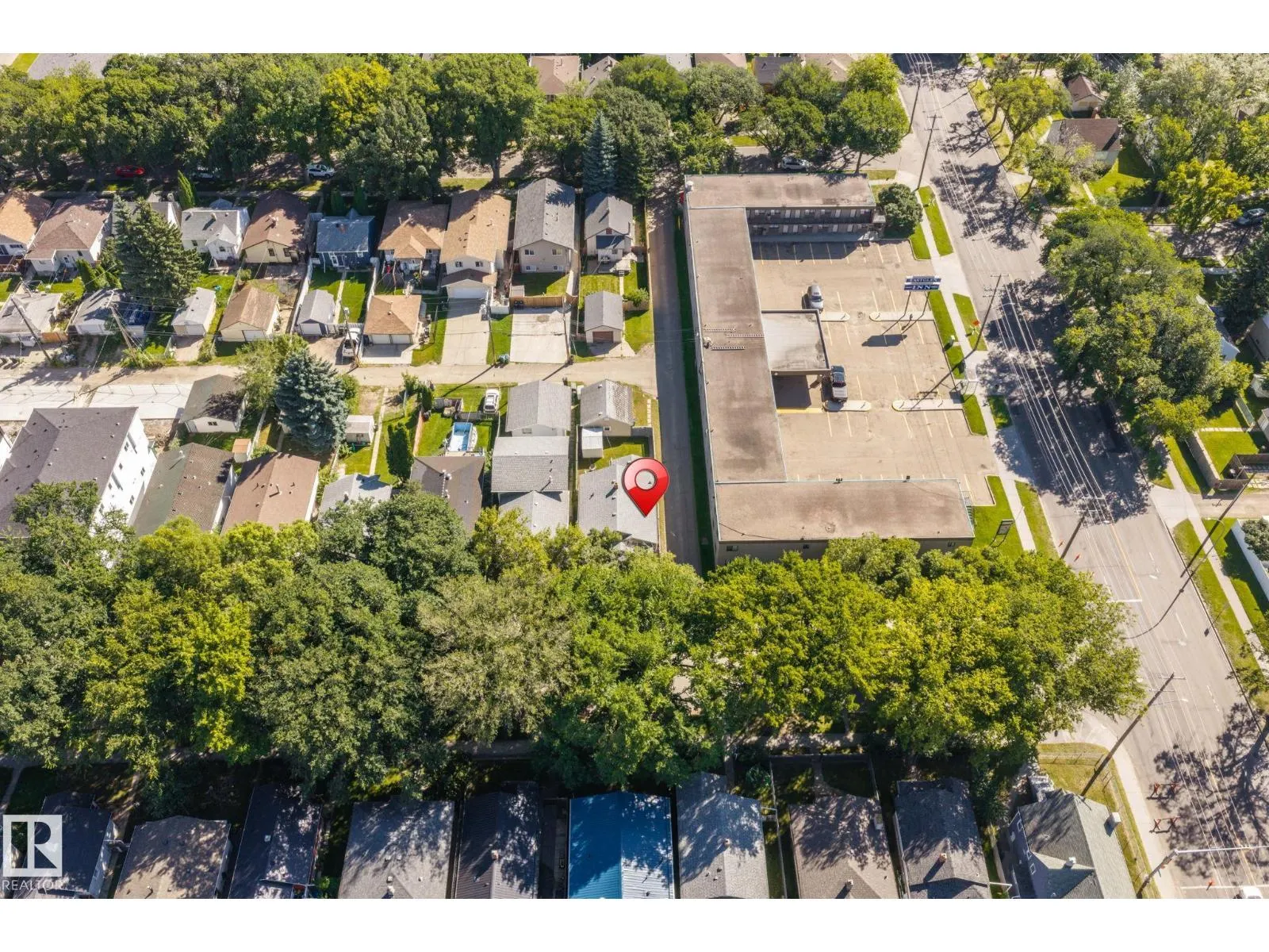 11811 70 ST NW